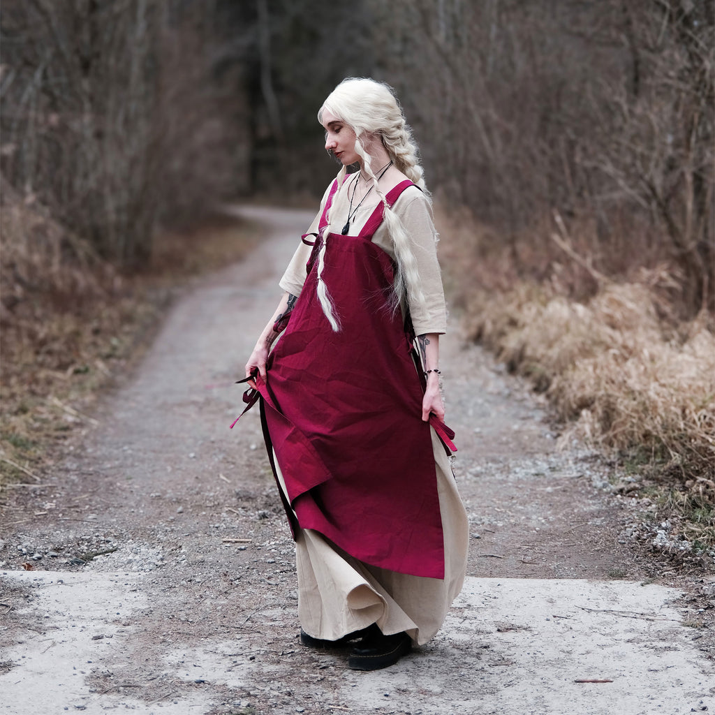 Product image Medieval overdress Hildegard red