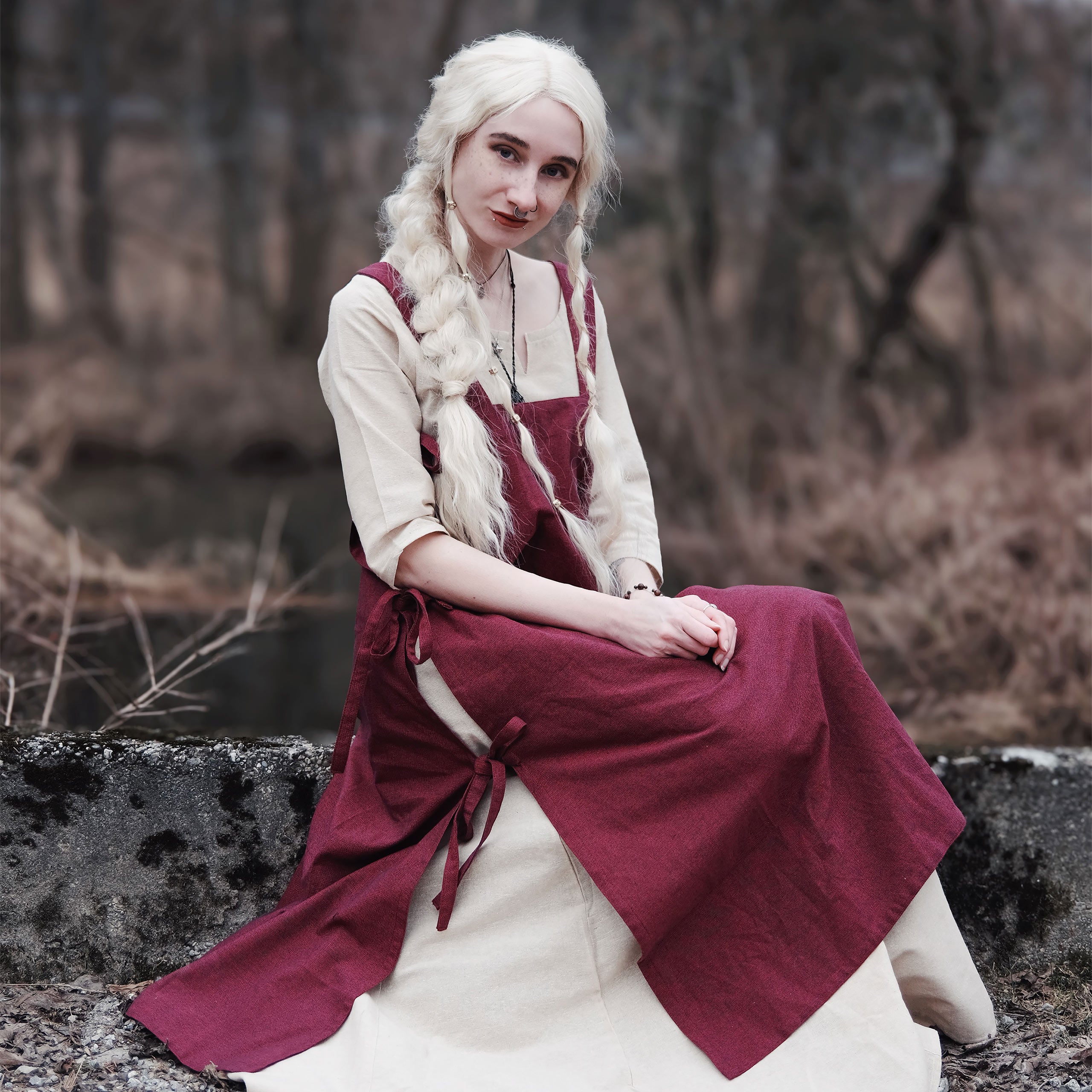 Product image Medieval overdress Hildegard red