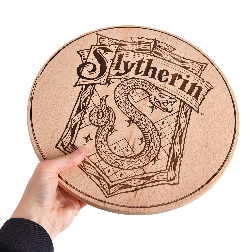 Product image Harry Potter - Slytherin Crest Cutting Board Beech