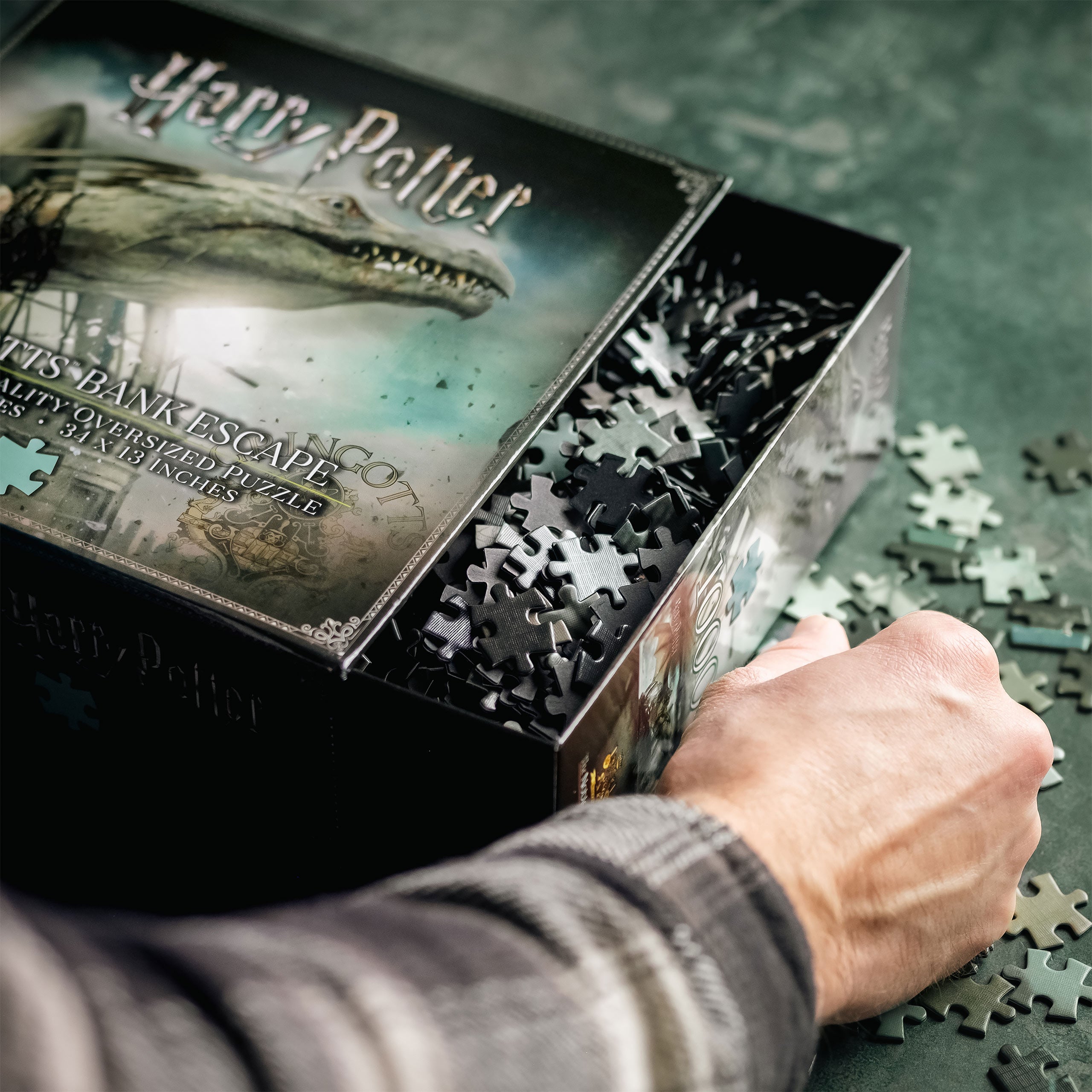 Product image Harry Potter - Gringotts Bank with Dragon Premium Puzzle