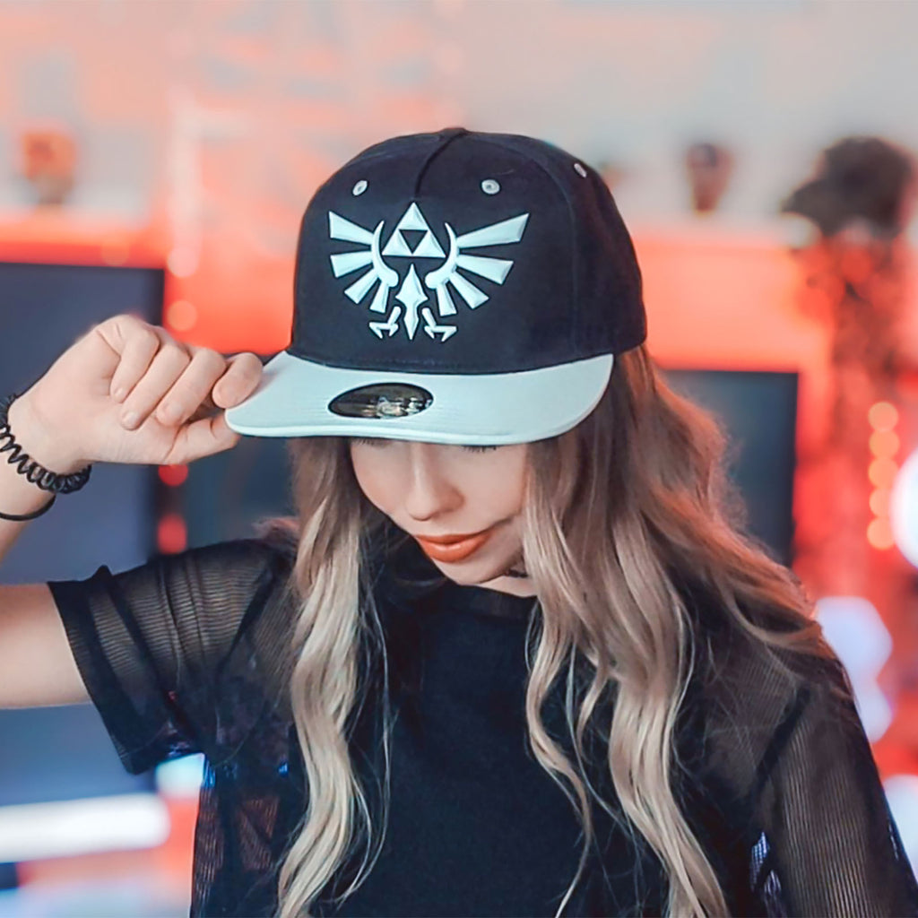 Product image Zelda - Hyrule Logo Snapback Cap black-white