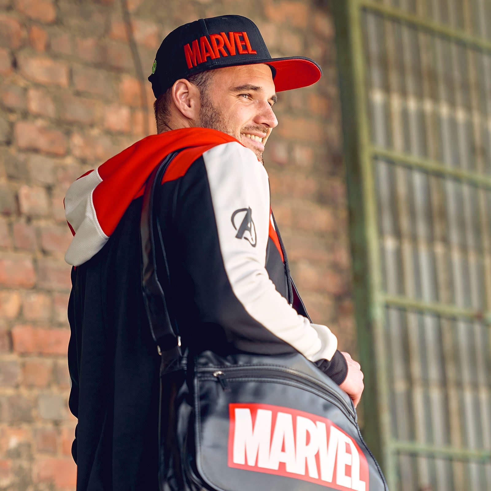 Product image Marvel - Hero Icons Snapback Cap black
