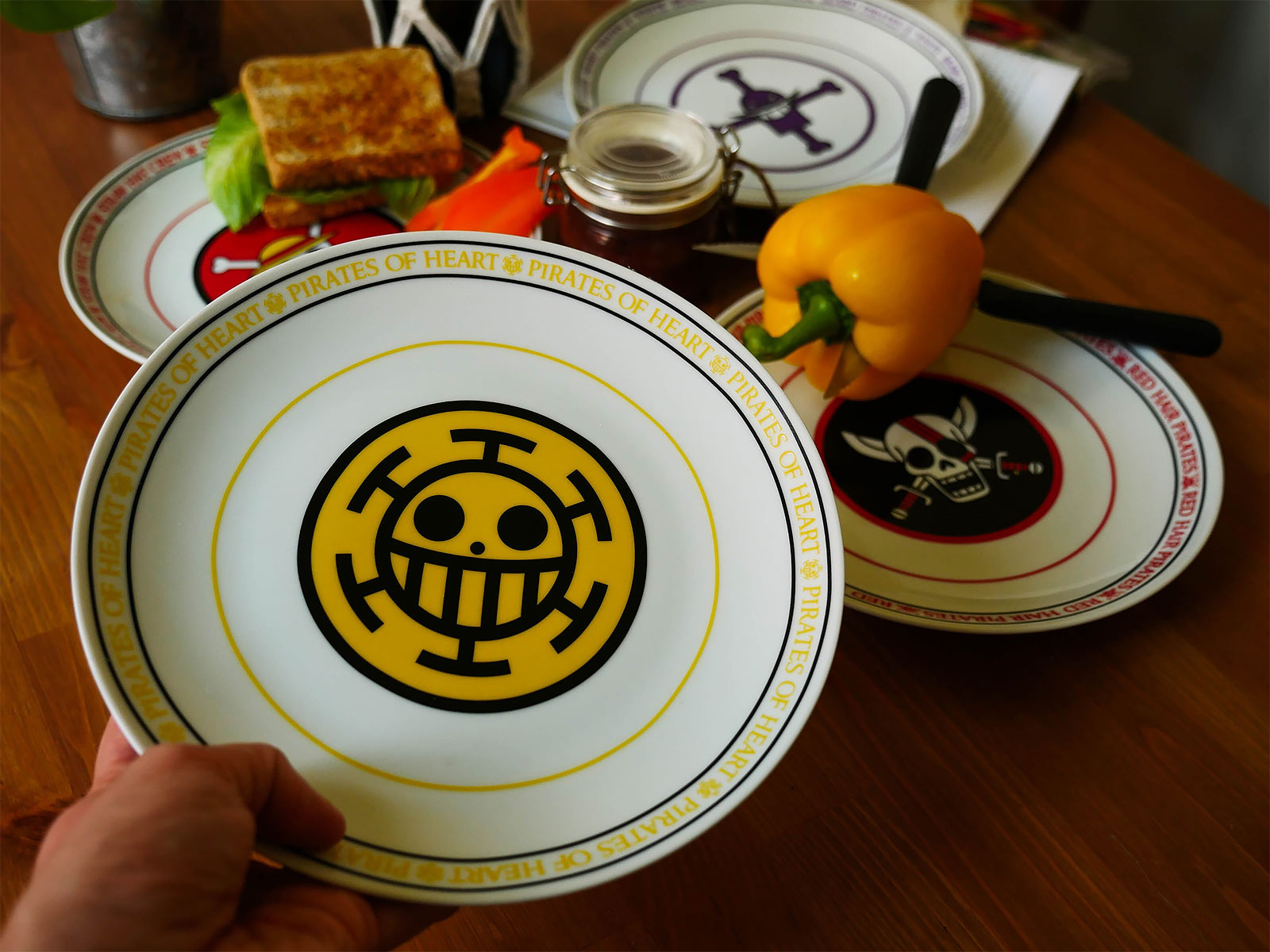 Product image One Piece - Pirate Crews Logos Plate Set