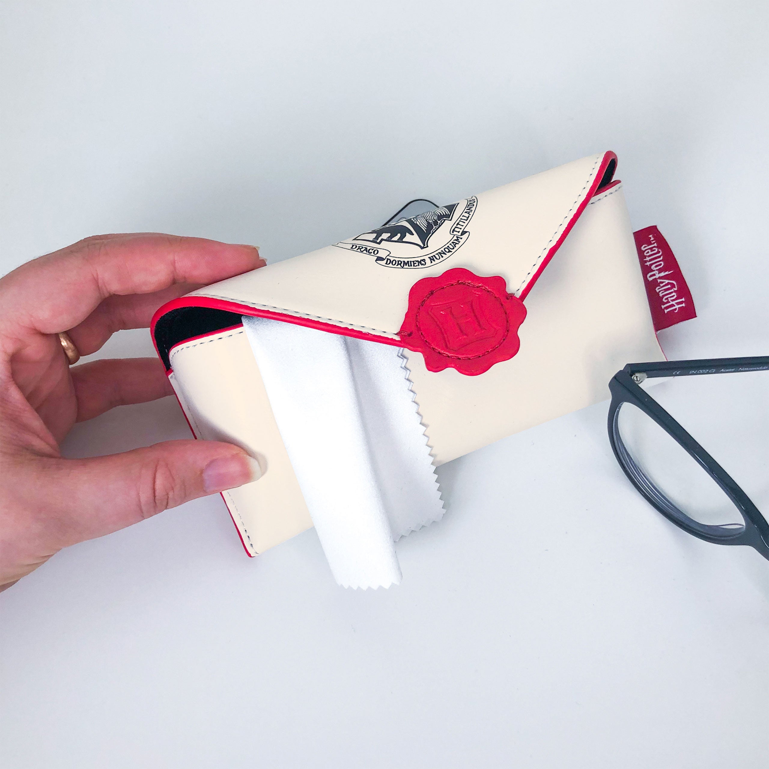 Product image Harry Potter - Hogwarts Letter Glasses Case