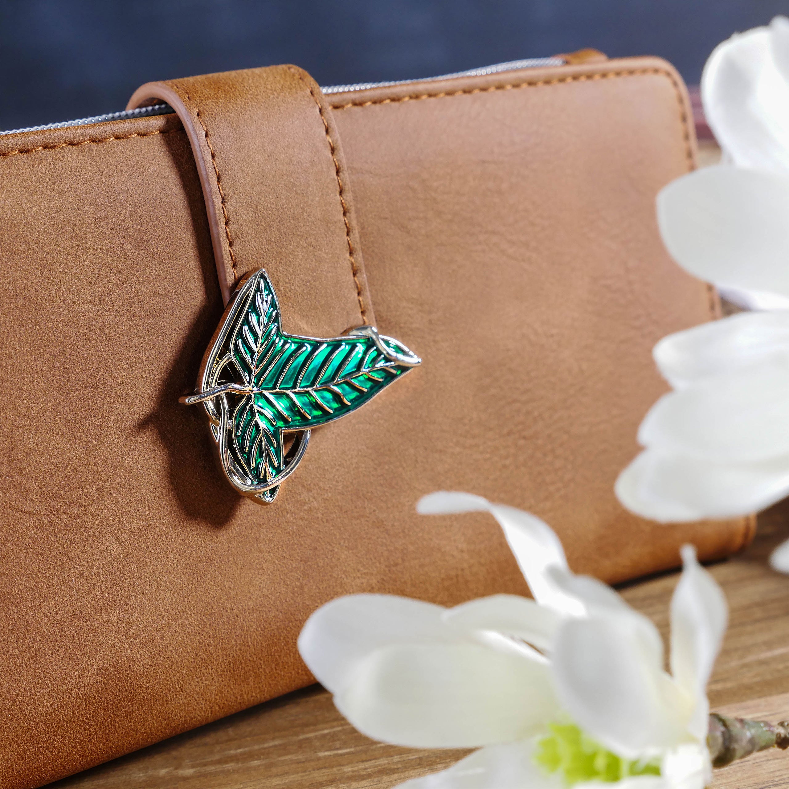 Product image The Lord of the Rings - Leaf Brooch Wallet