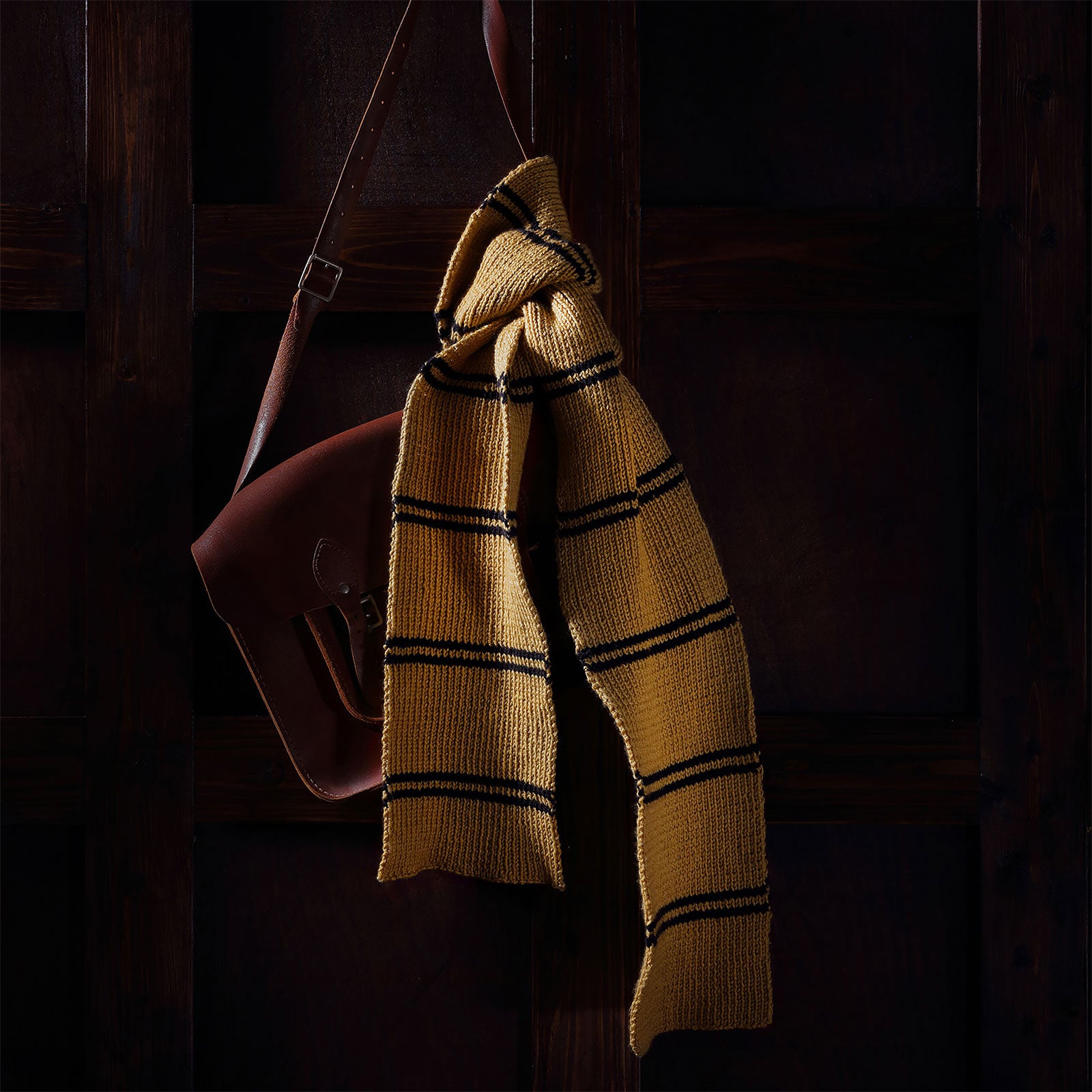 Product image Harry Potter - Hufflepuff Scarf Knitting Set