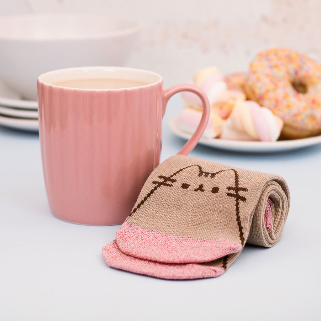 Product image Pusheen - Pink Paw Socks and Cup