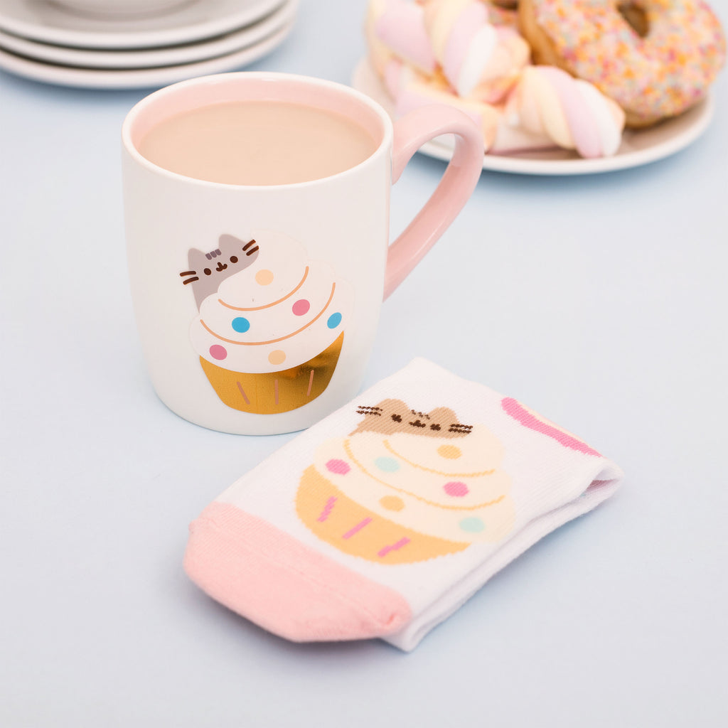 Product image Pusheen - Cupcake Socks and Mug