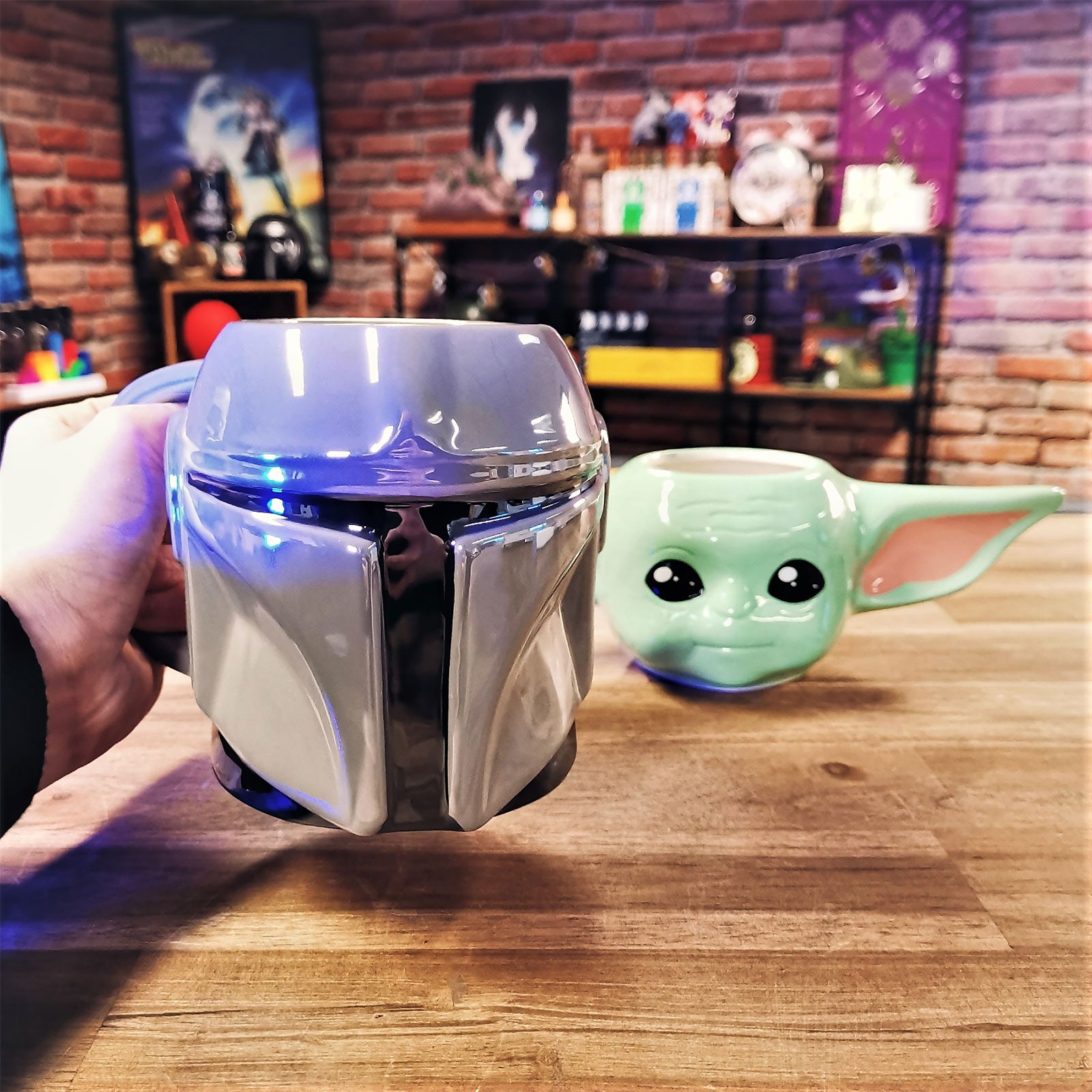 Product image The Mandalorian Helmet 3D Mug - Star Wars