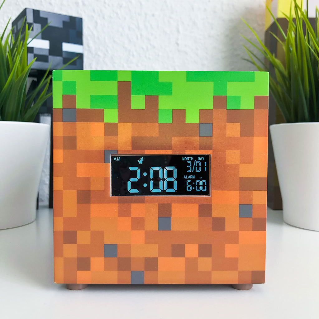 Product image Minecraft - Grass Block Alarm Clock with Light