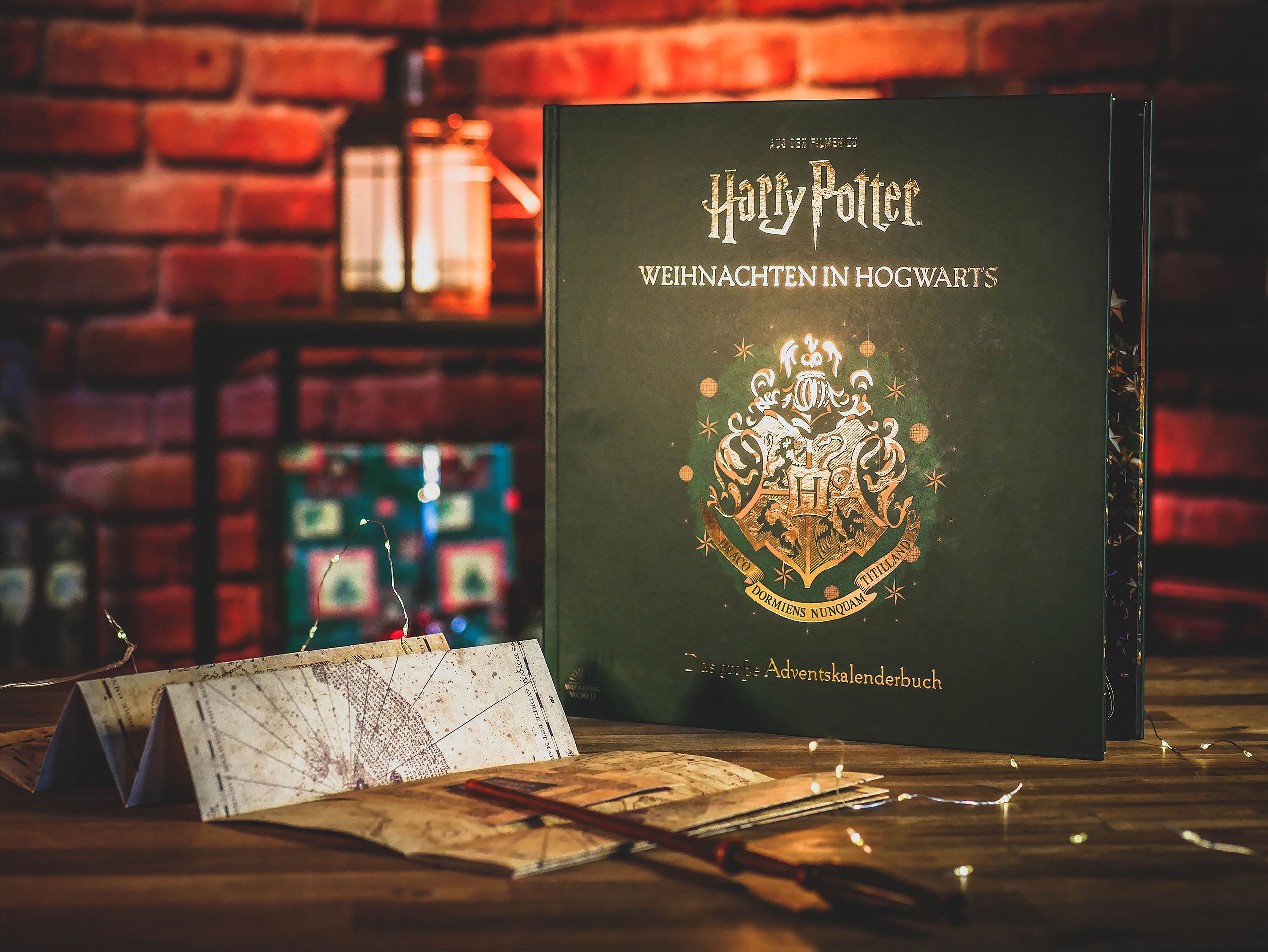 Product image Harry Potter - Christmas in Hogwarts - The Big Advent Calendar Book