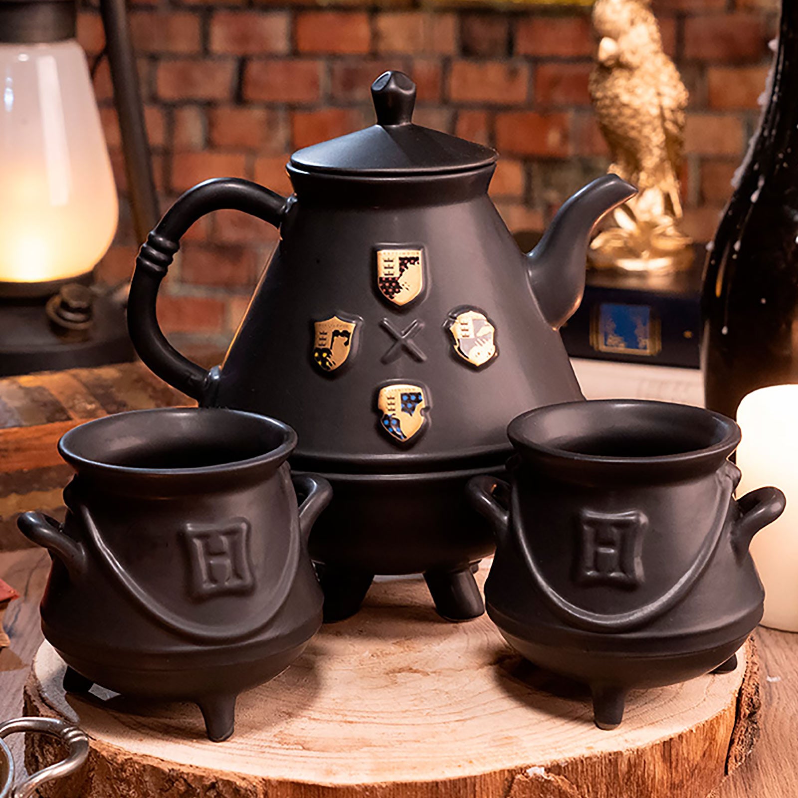 Product image Harry Potter - Hogwarts Crest Cauldron Tea Set