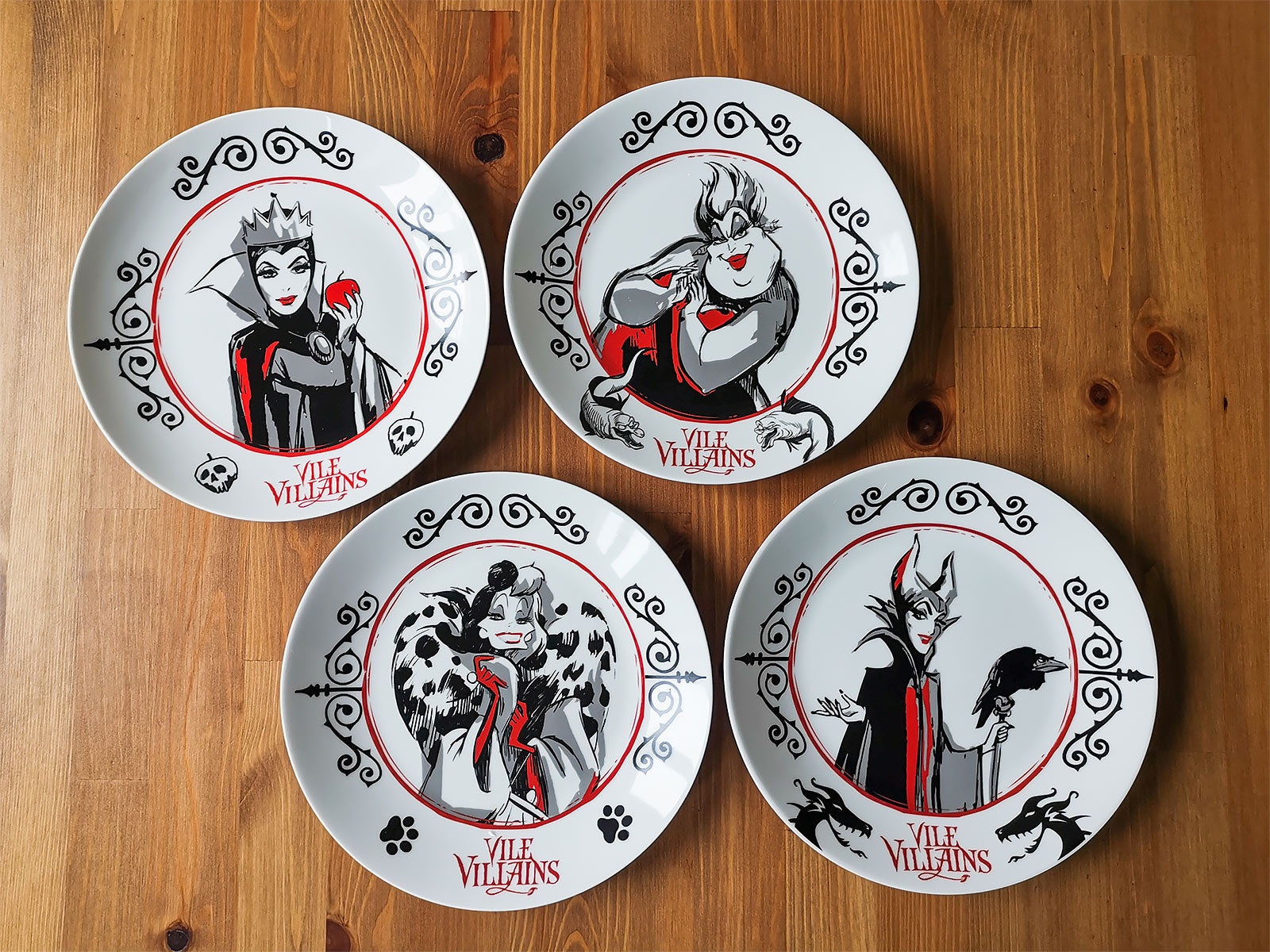 Product image Disney Villains Plate Set