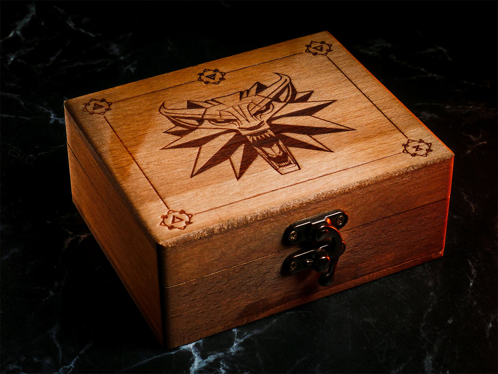 Product image Witcher - Wild Hunt Medallion with LED Eyes in Gift Box