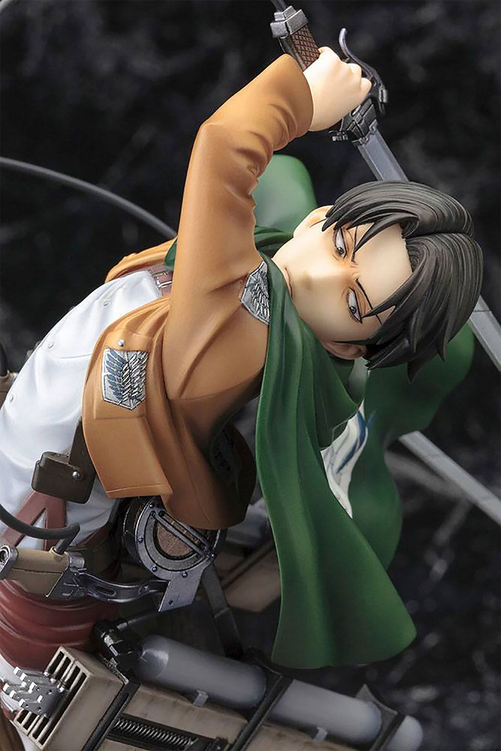 Product image Attack on Titan - Levi Renewal Statue 29 cm
