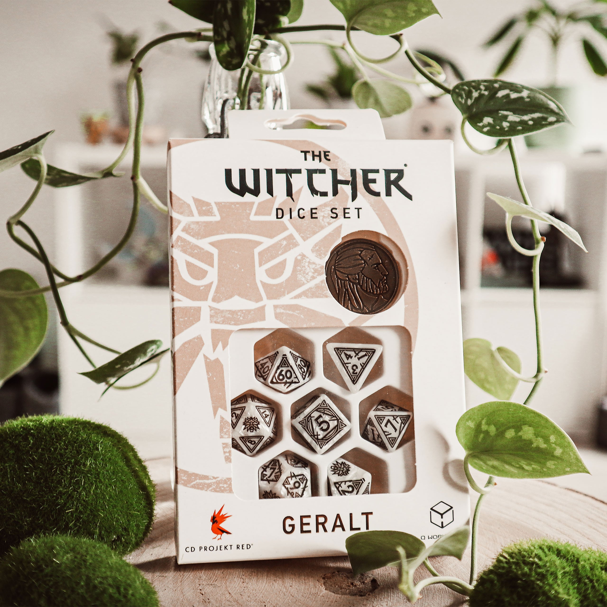 Product image Witcher - Geralt White Wolf RPG Dice Set 7pcs with Collector's Coin