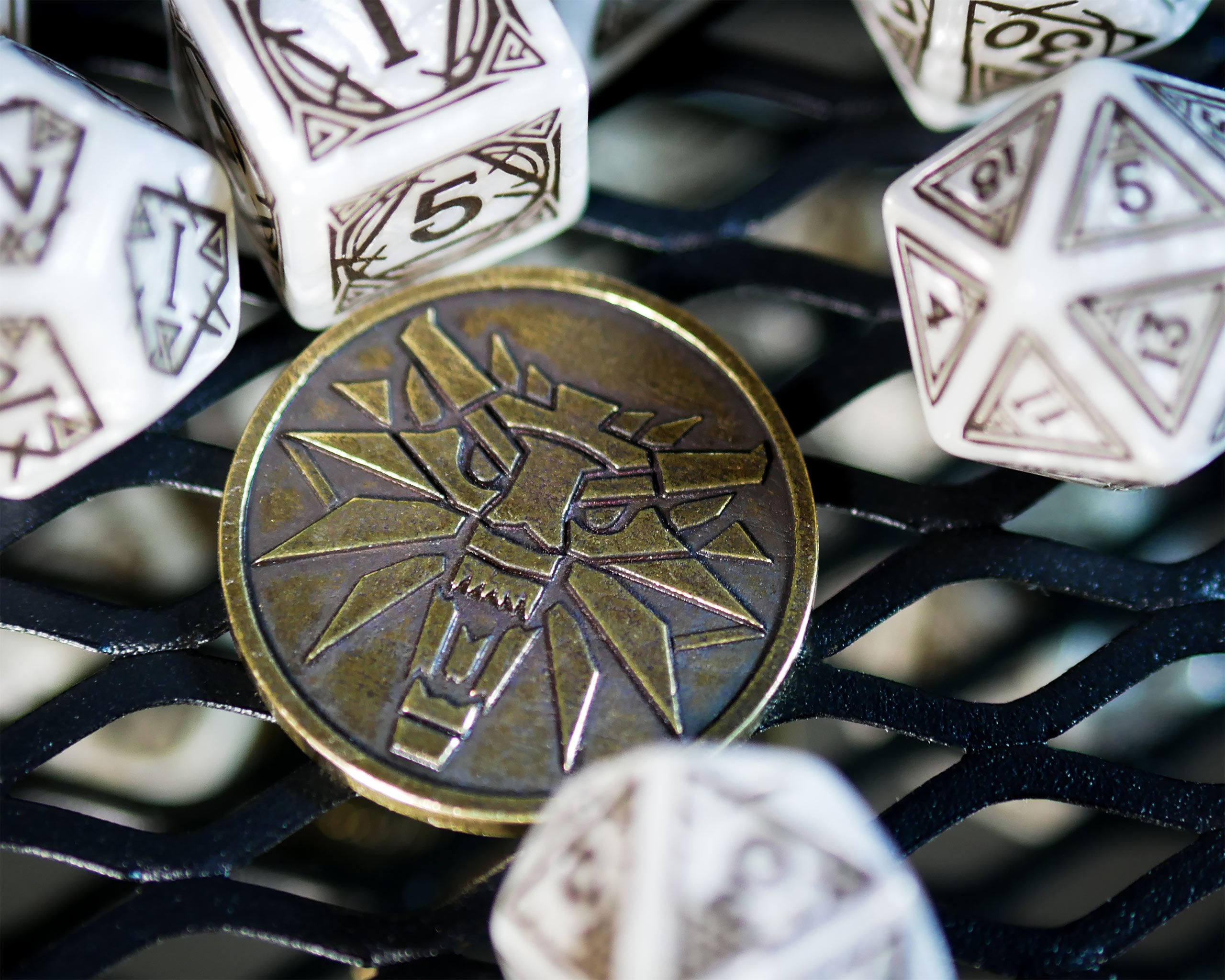 Product image Witcher - Geralt White Wolf RPG Dice Set 7pcs with Collector's Coin