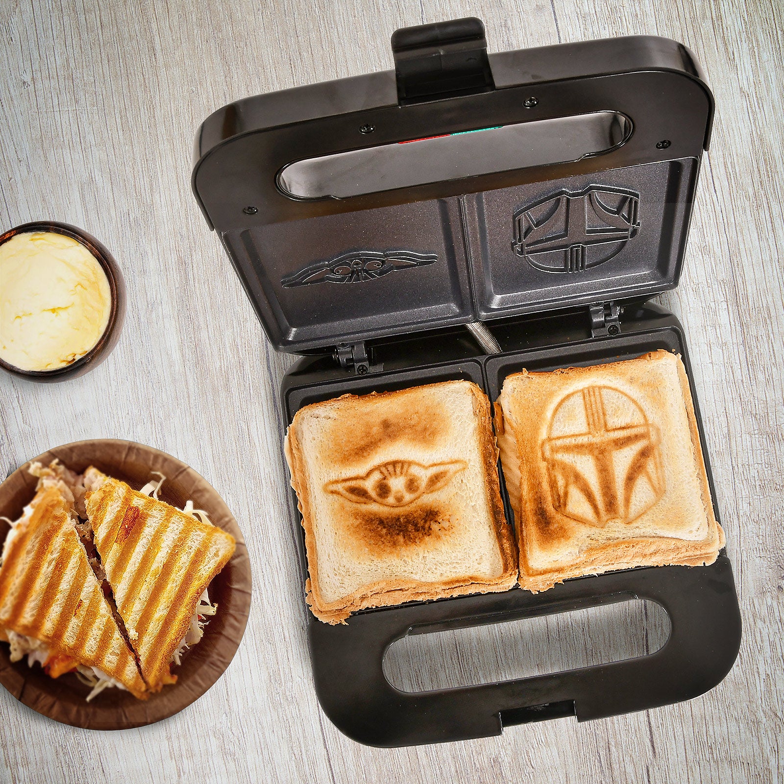 Product image Grogu and Mando Sandwich Maker - Star Wars The Mandalorian