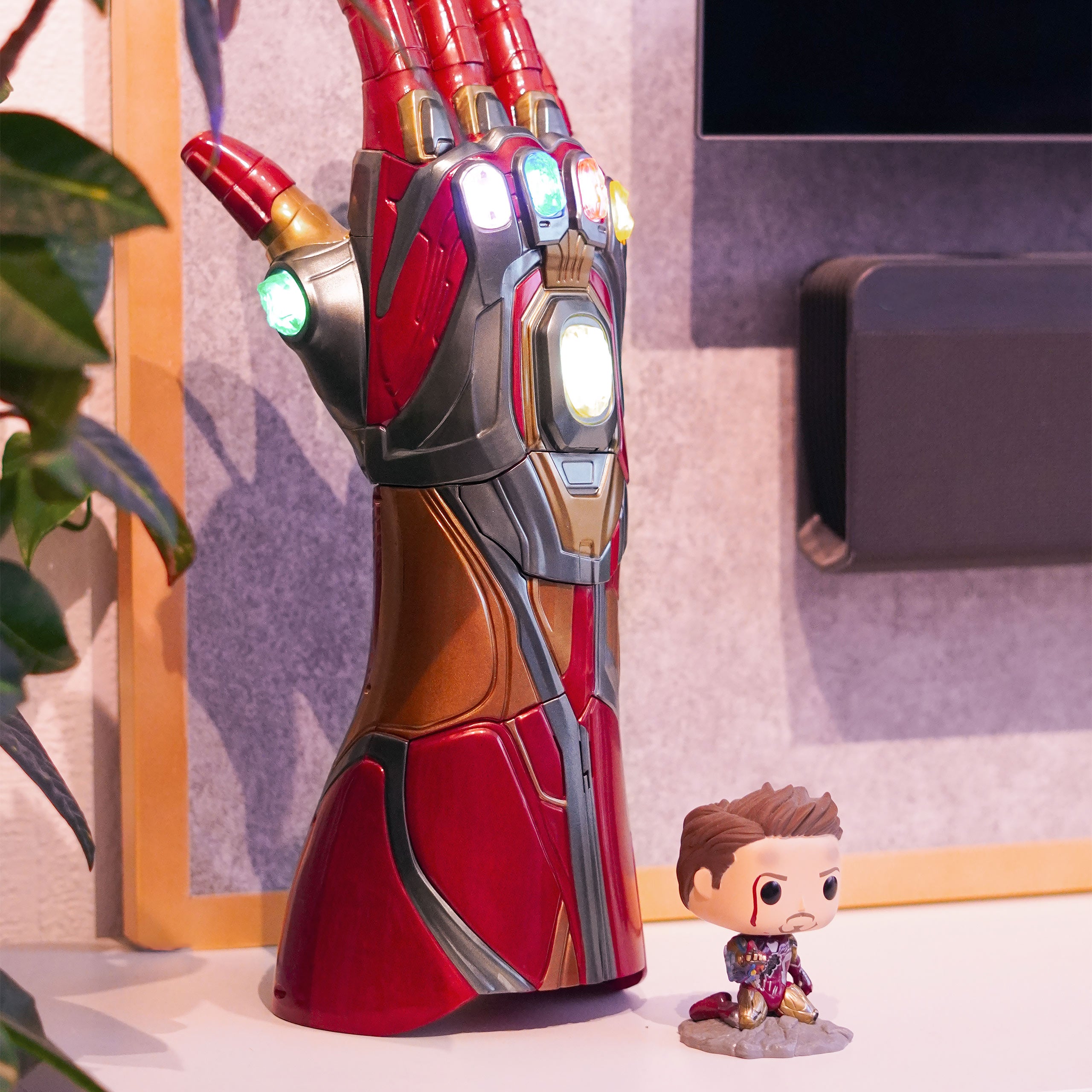 Product image Avengers - Iron Man Gauntlet with Light and Sound