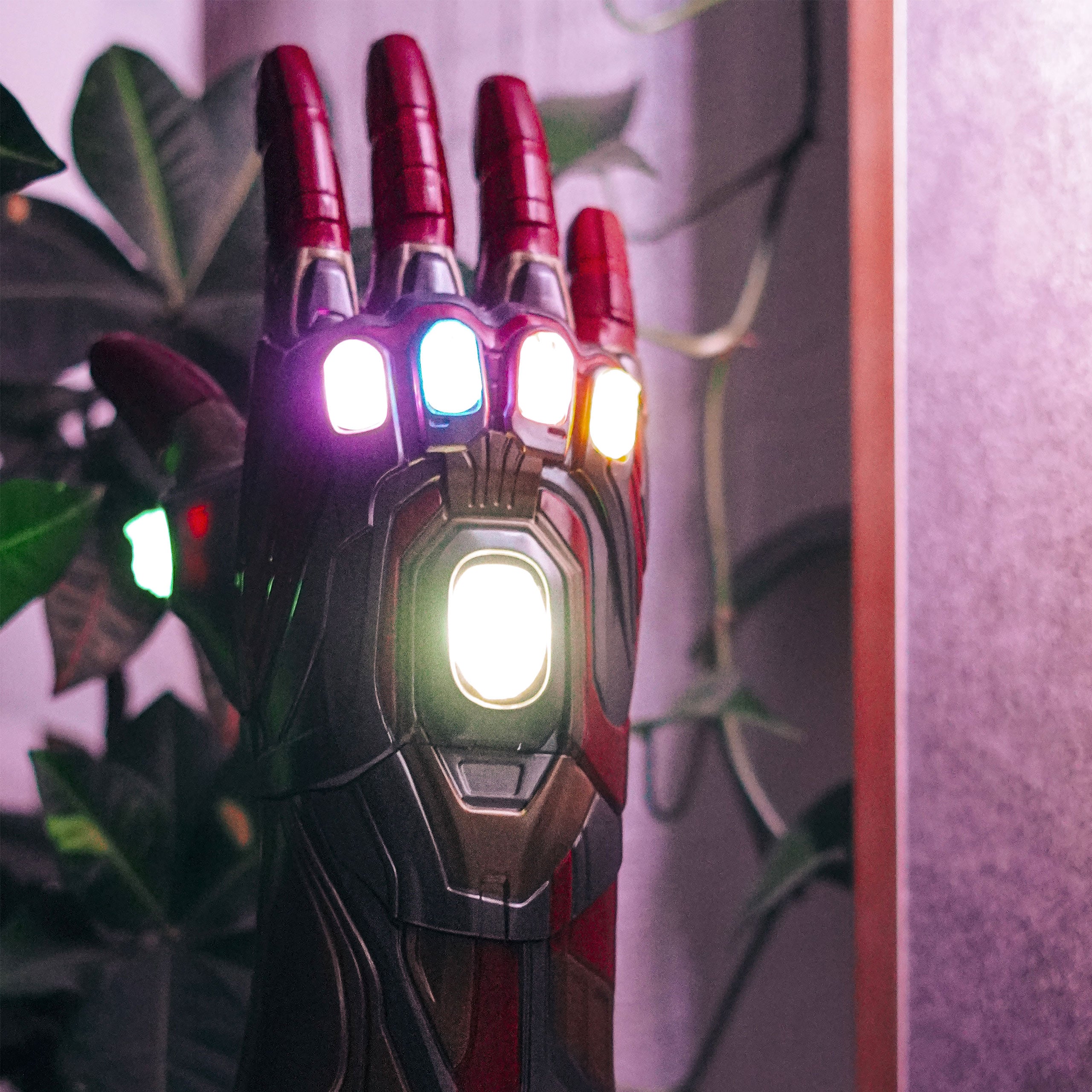 Product image Avengers - Iron Man Gauntlet with Light and Sound