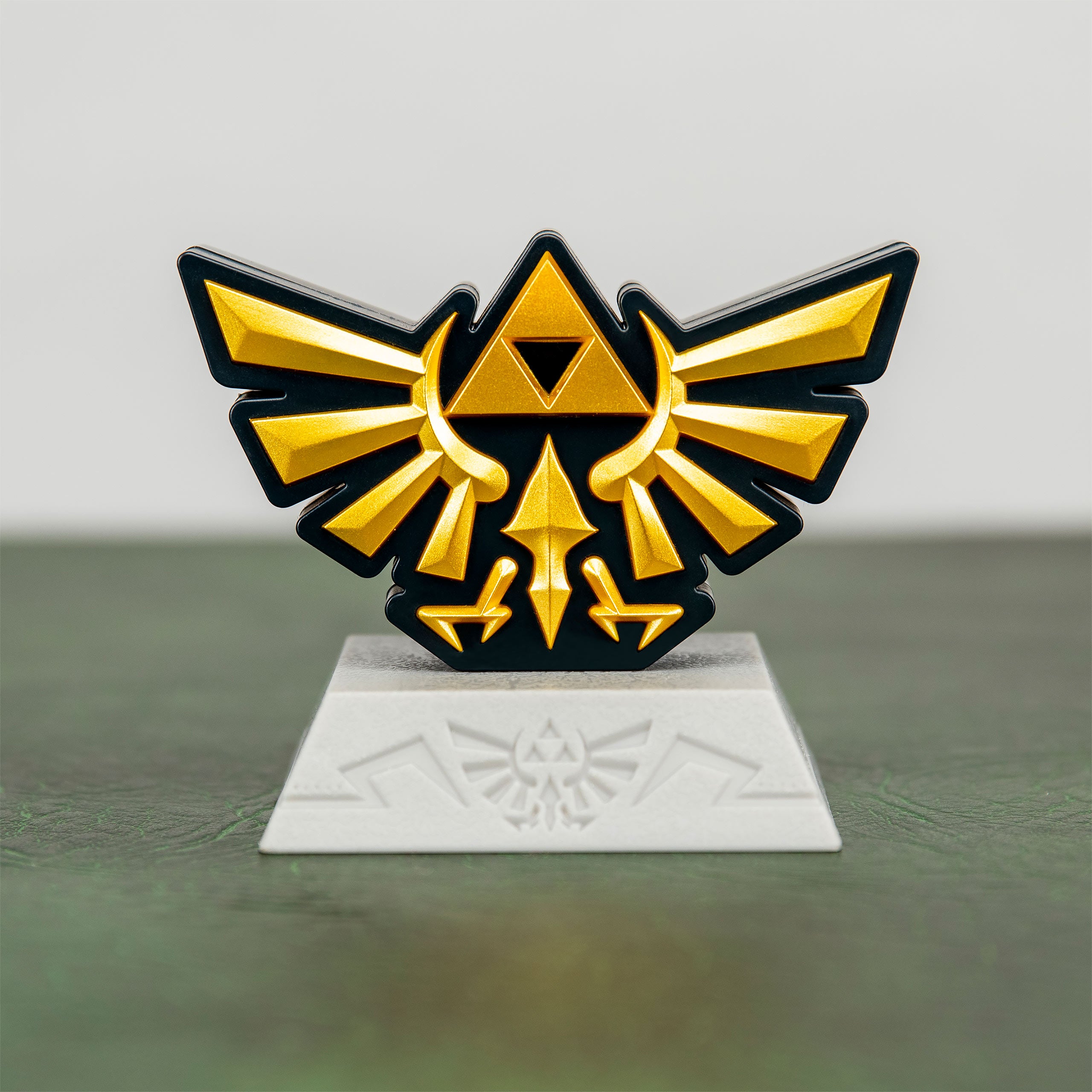 Product image Zelda - Hyrule Crest 3D Table Lamp