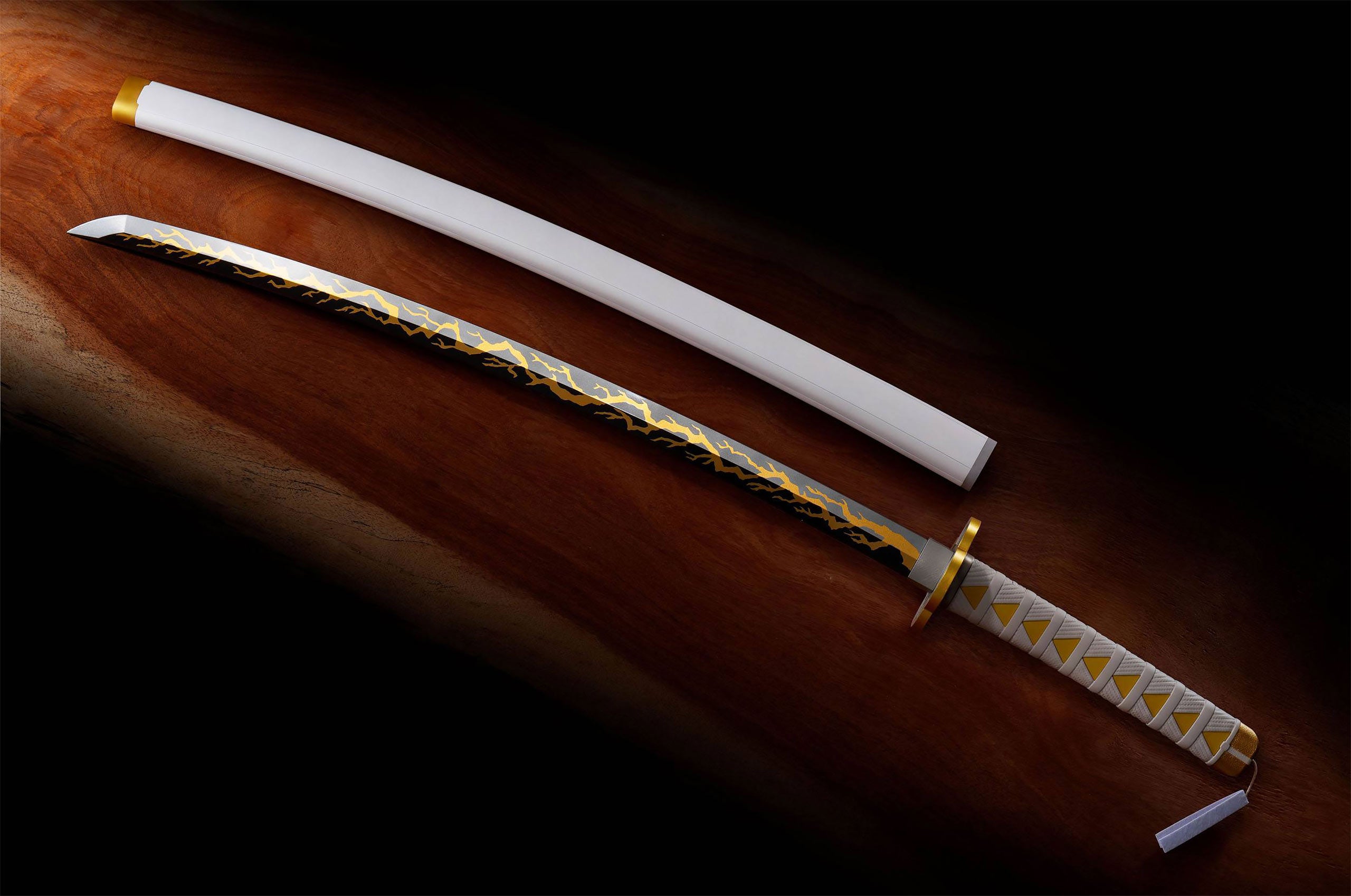 Product image Demon Slayer - Zenitsu Agatsuma Nichirin Sword Replica