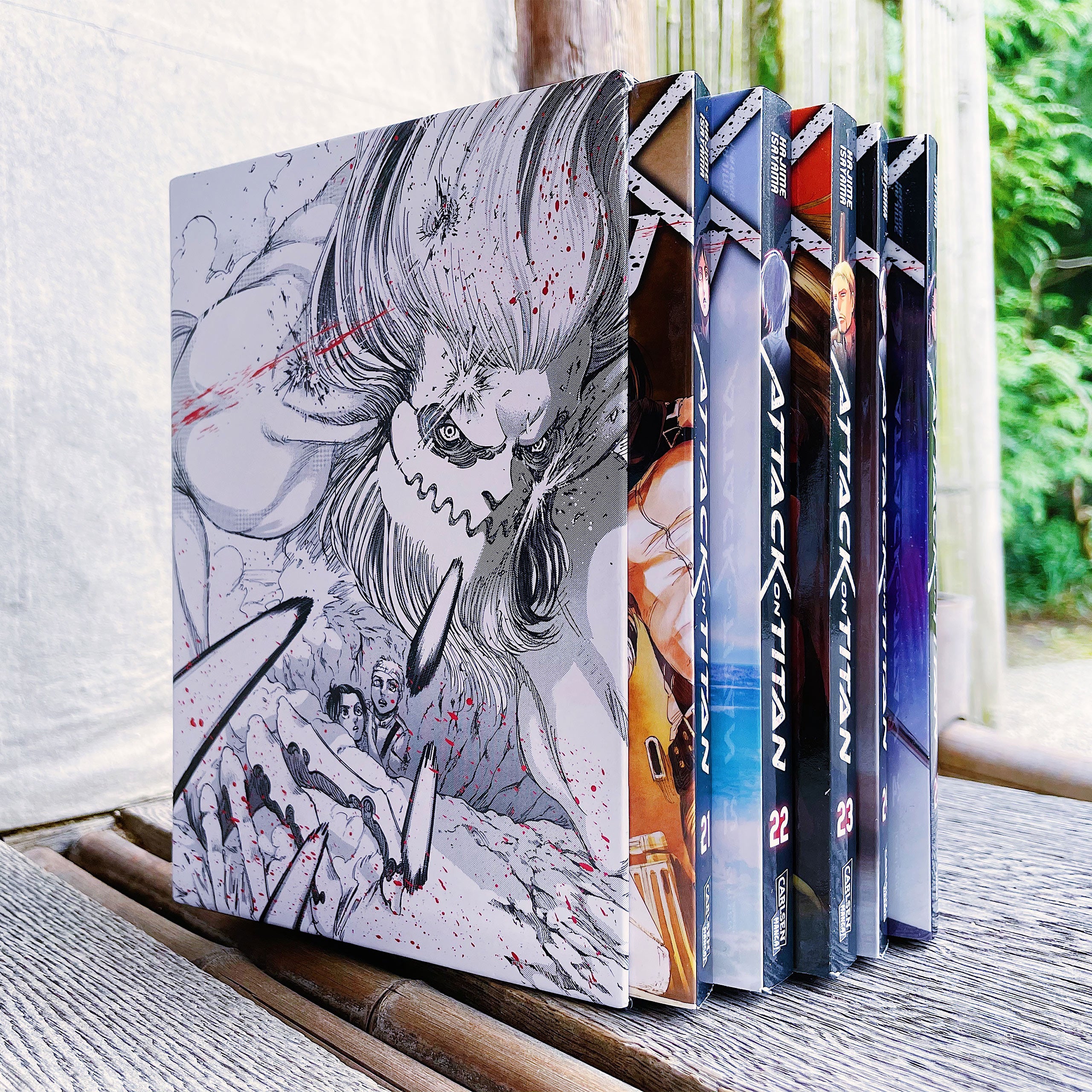 Product image Attack on Titan - Collector's Box Volume 21-25