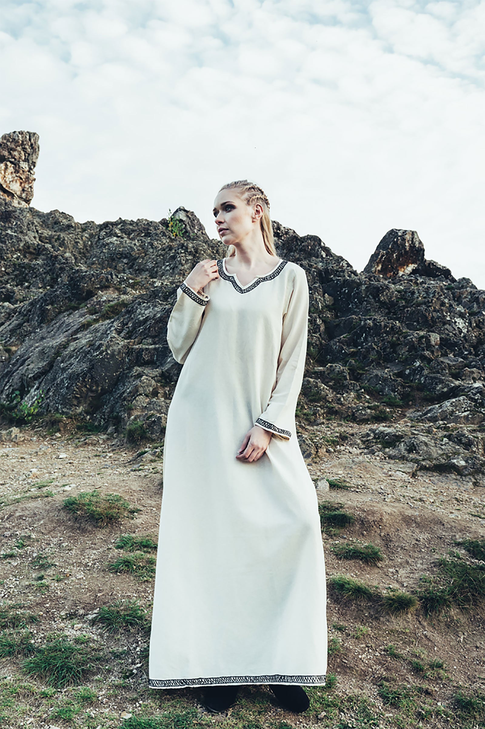 Product image Medieval Dress Brigida Beige