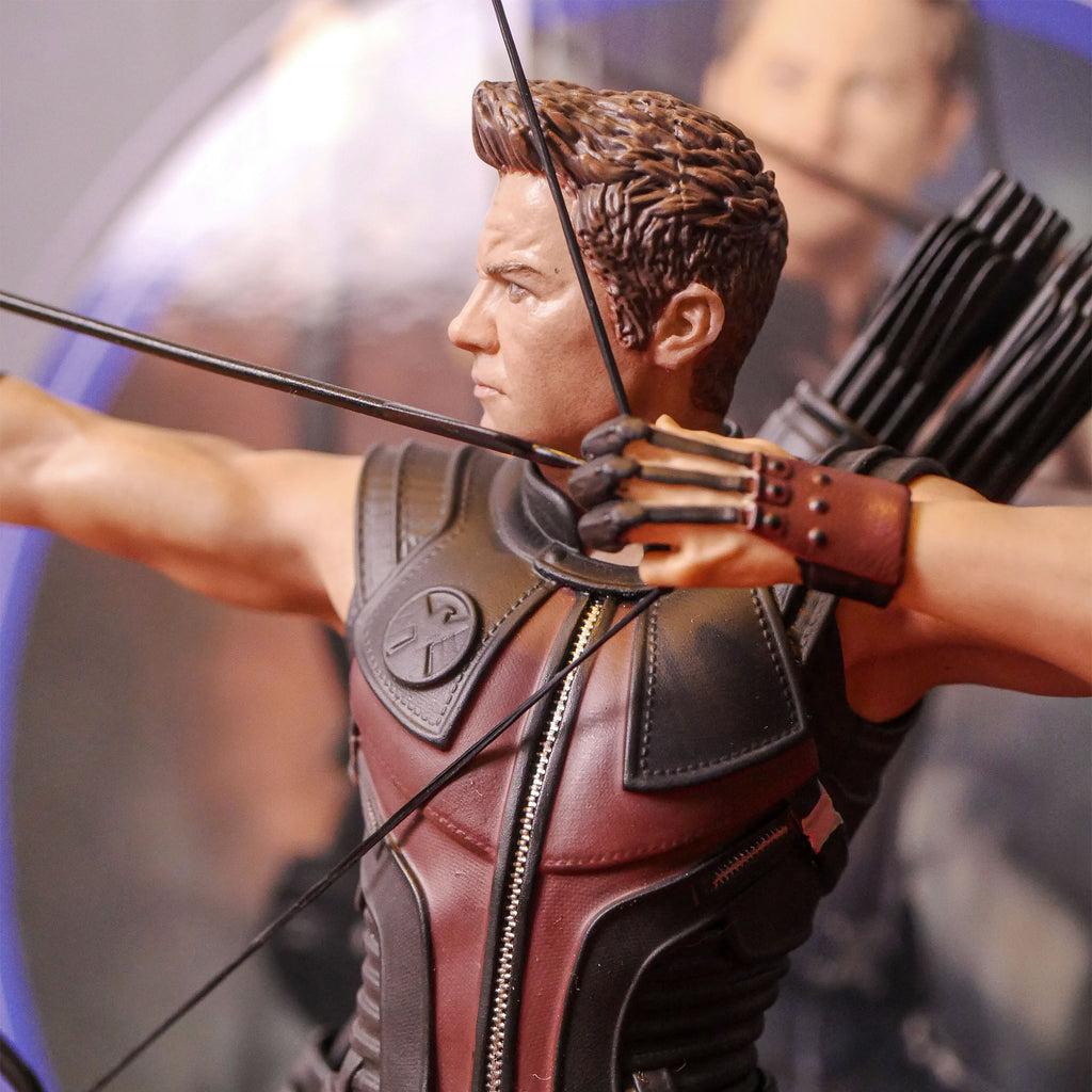 Product image Hawkeye - The Infinity Saga BDS Art Scale Deluxe Statue