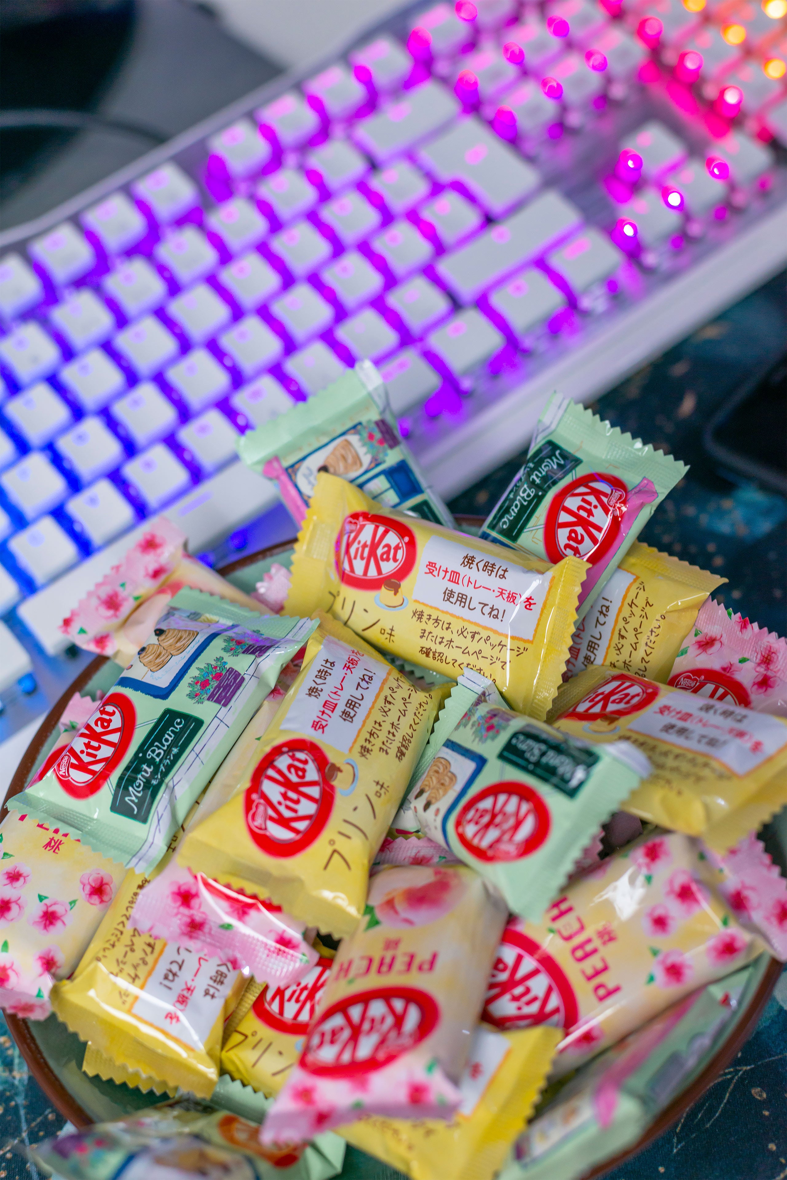 Product image Kitkat Mini Peach