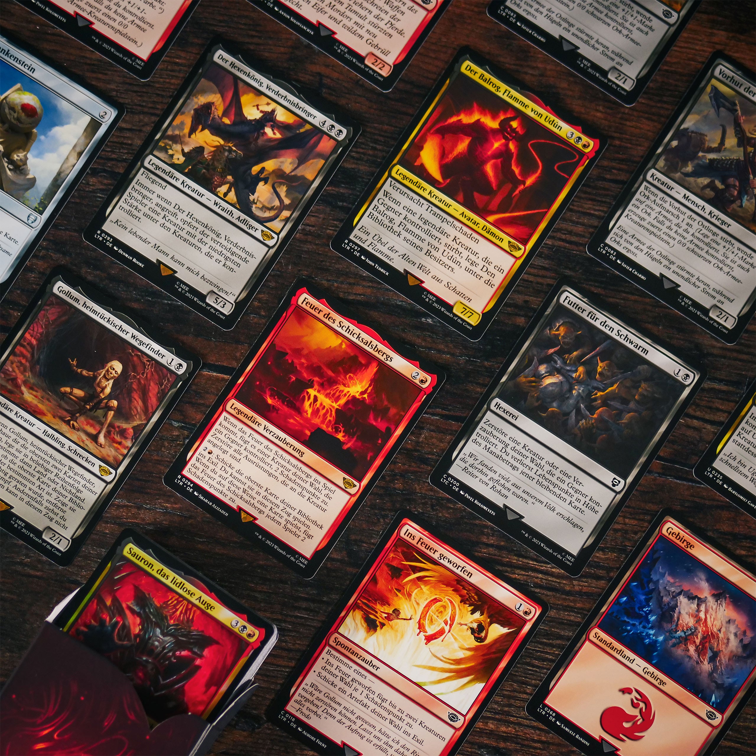 Product image The Lord of the Rings Middle Earth Bundle - Magic The Gathering