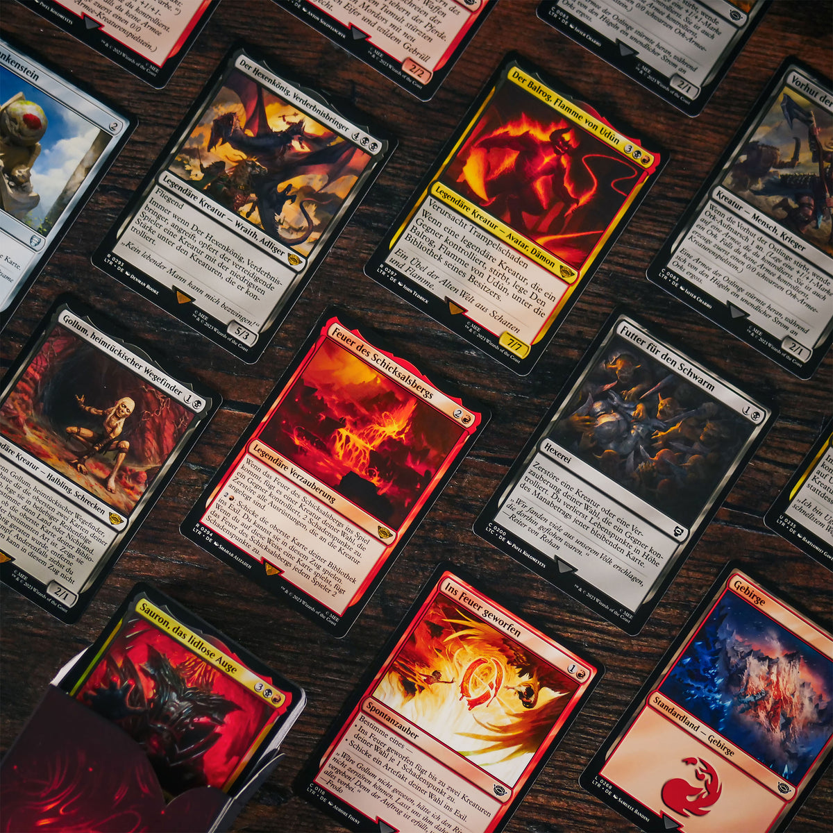 Product image The Lord of the Rings Middle Earth Set Booster - Magic The Gathering