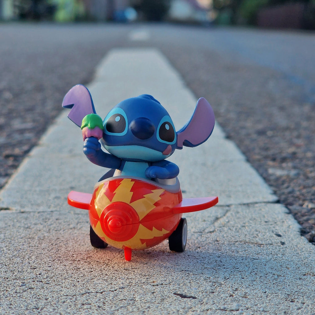 Product image Lilo & Stitch - Mystery Pull Back Car with Stitch Figure