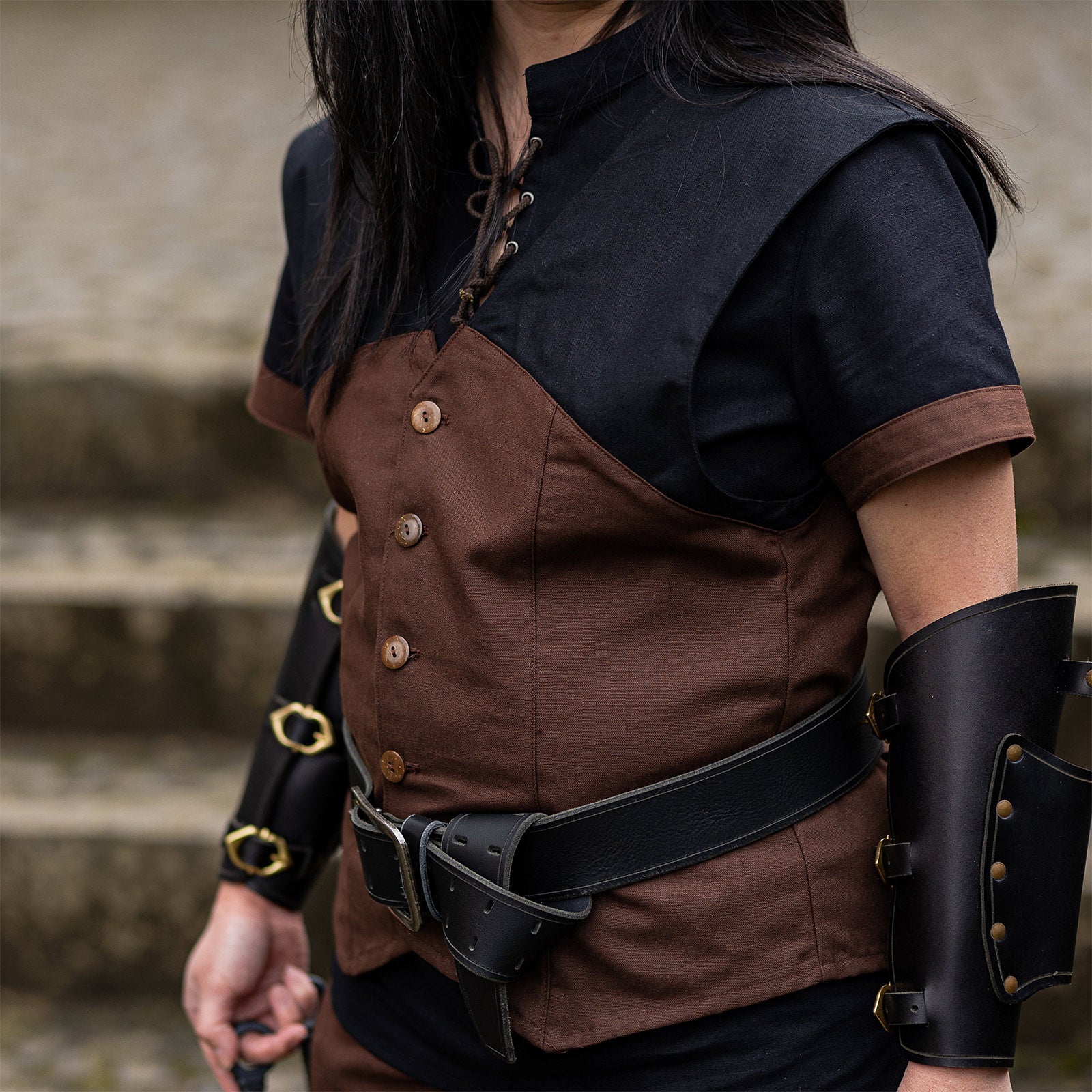 Product image Dungeons & Dragons - Rogue Hooded Vest Brown