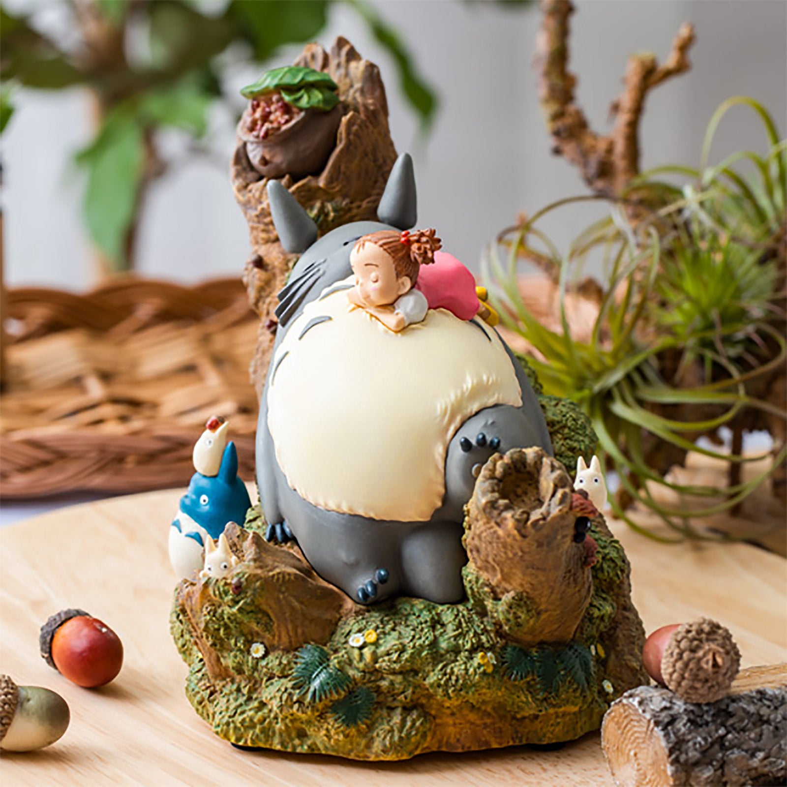 Product image My Neighbor Totoro - Mei Taking A Nap Music Box
