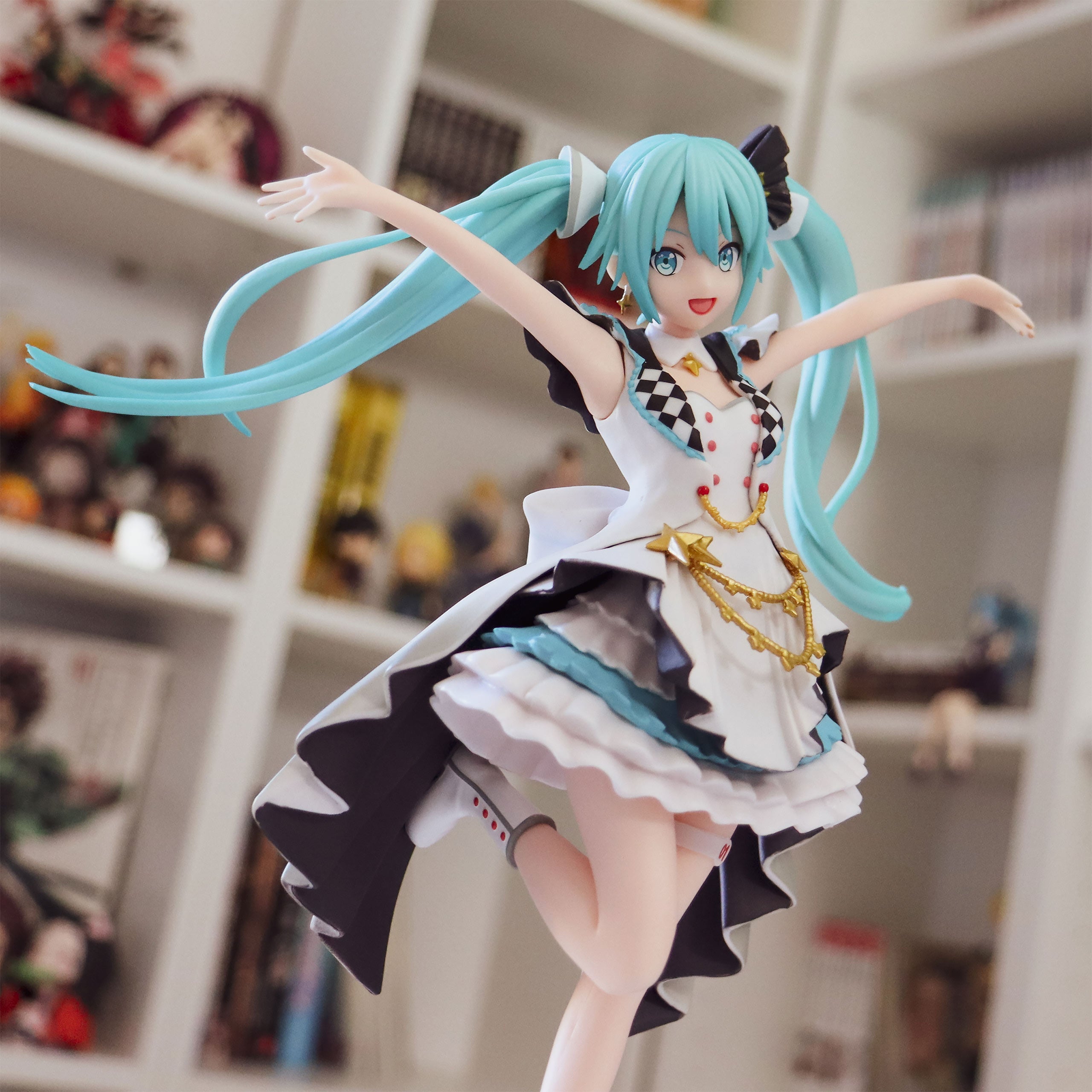 Product image Hatsune Miku - Stage Sekai Miku Figure