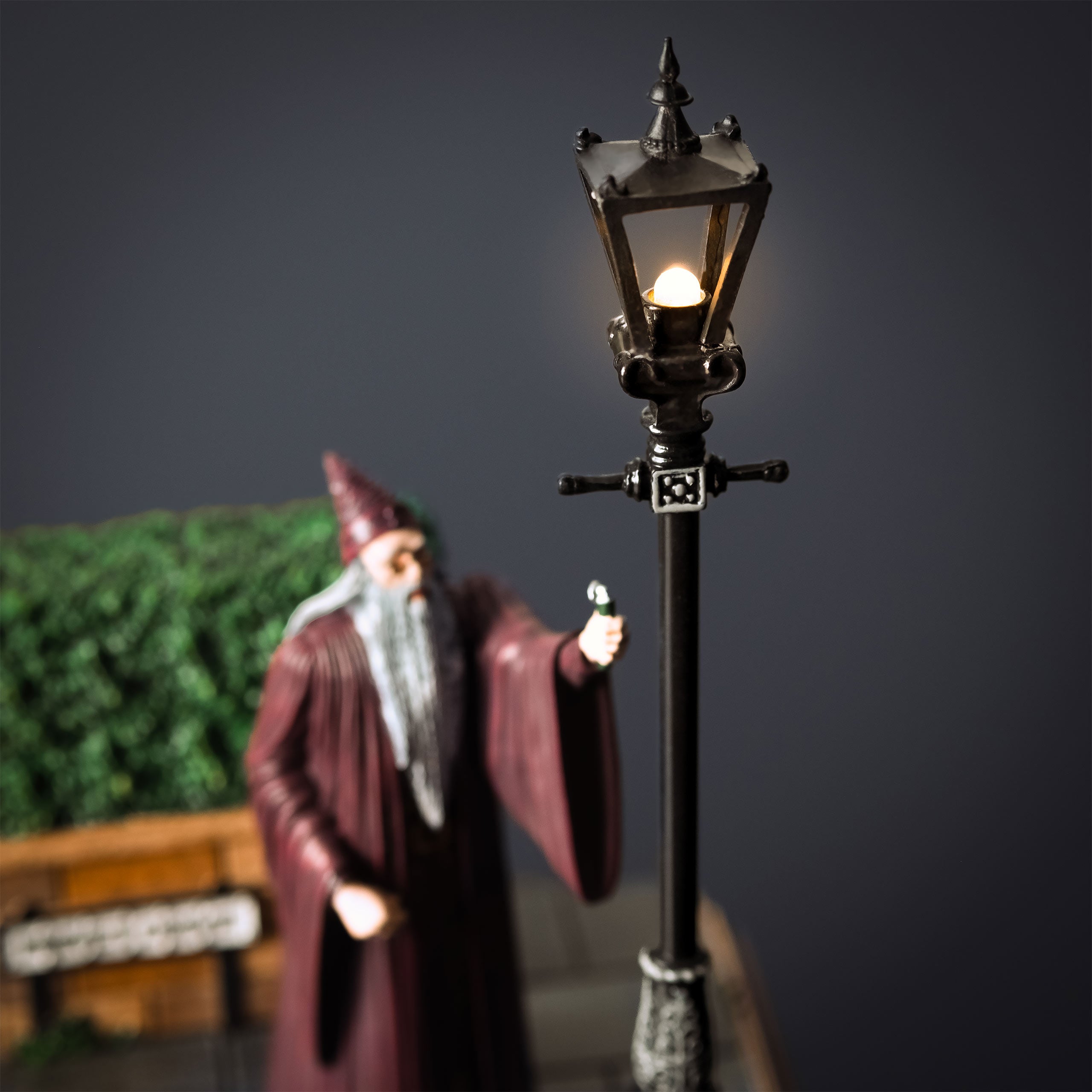 Product image Harry Potter - Dumbledore Privet Drive Diorama Figure with Light