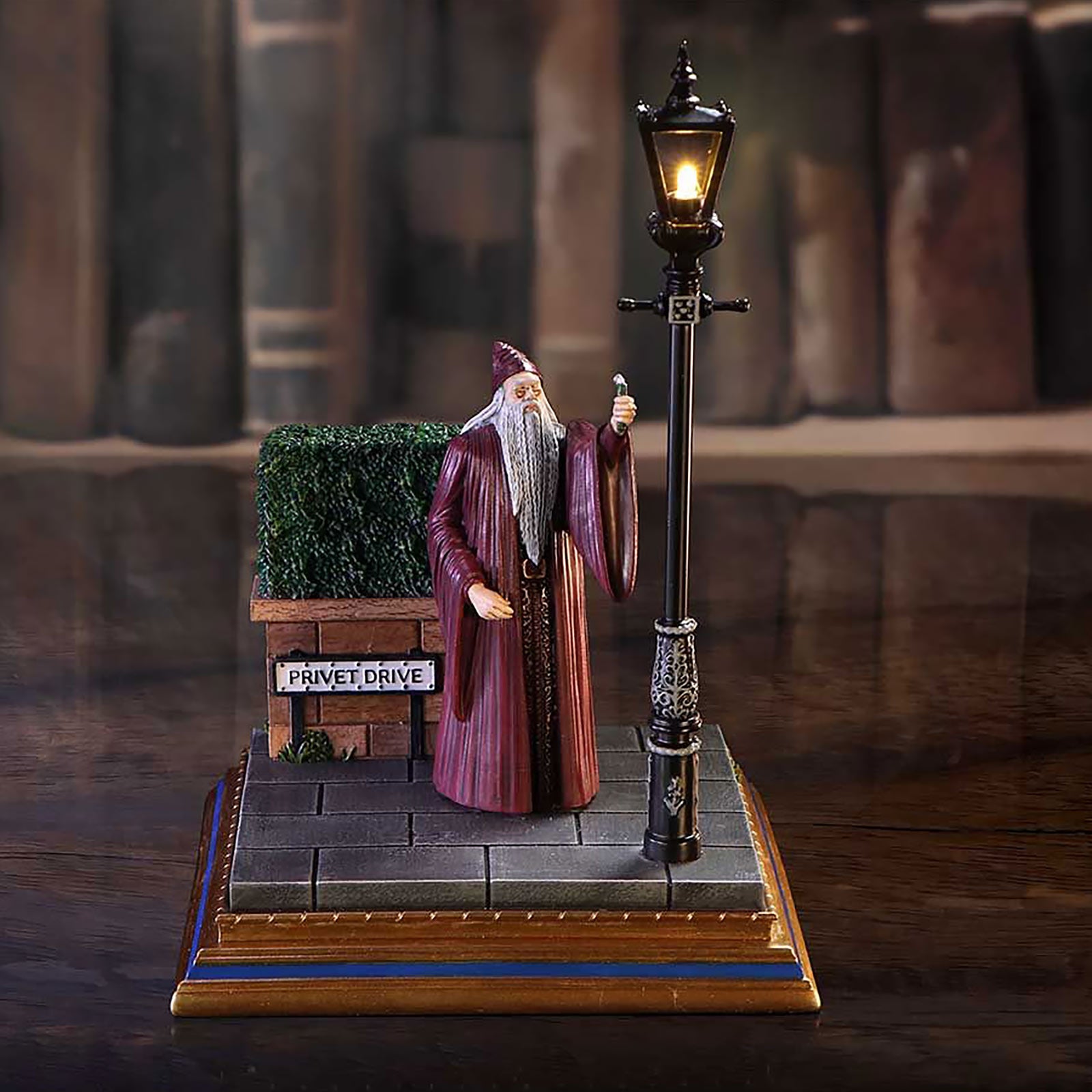 Product image Harry Potter - Dumbledore Privet Drive Diorama Figure with Light