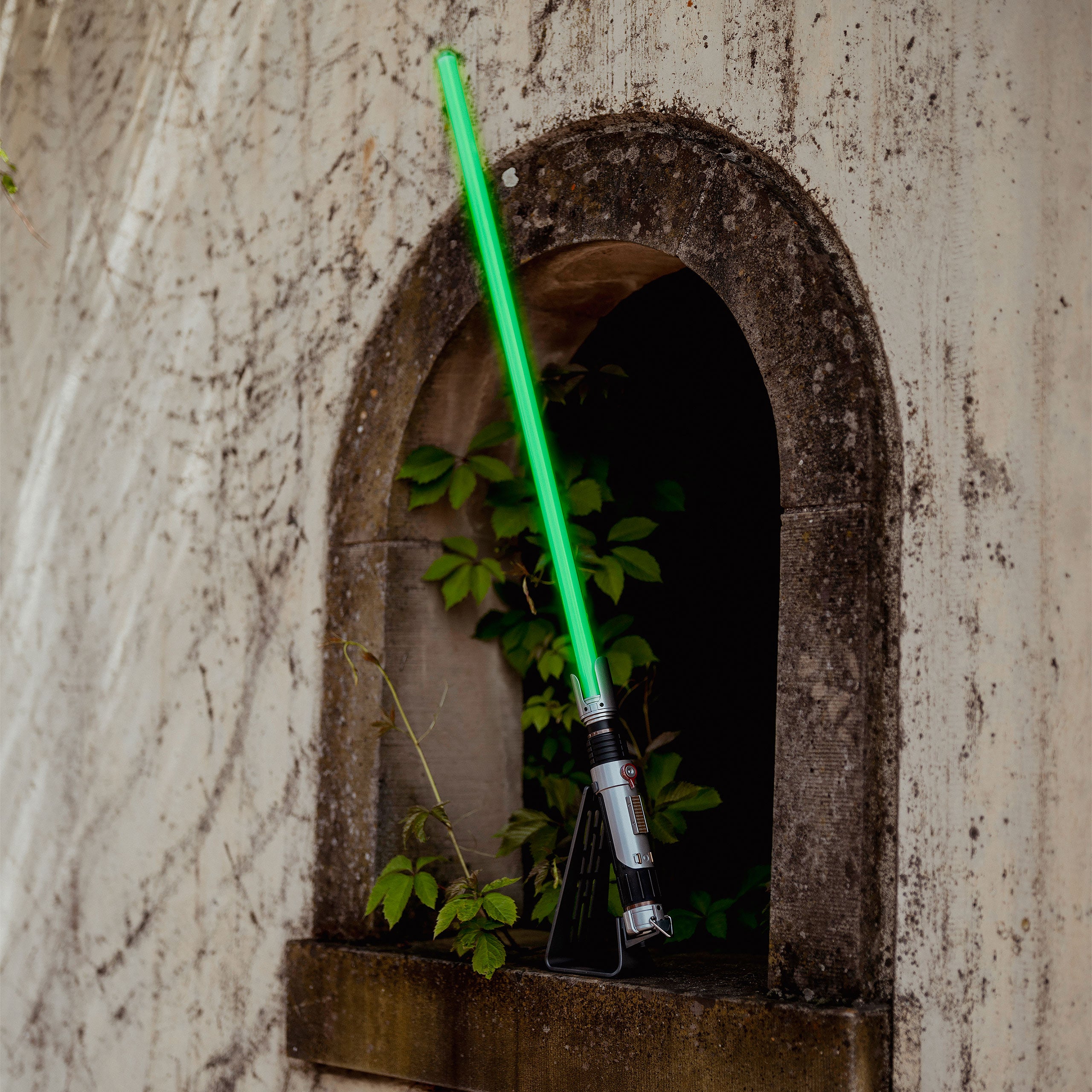 Product image Star Wars Ahsoka - Sabine Wren Force FX Elite Black Series Lightsaber