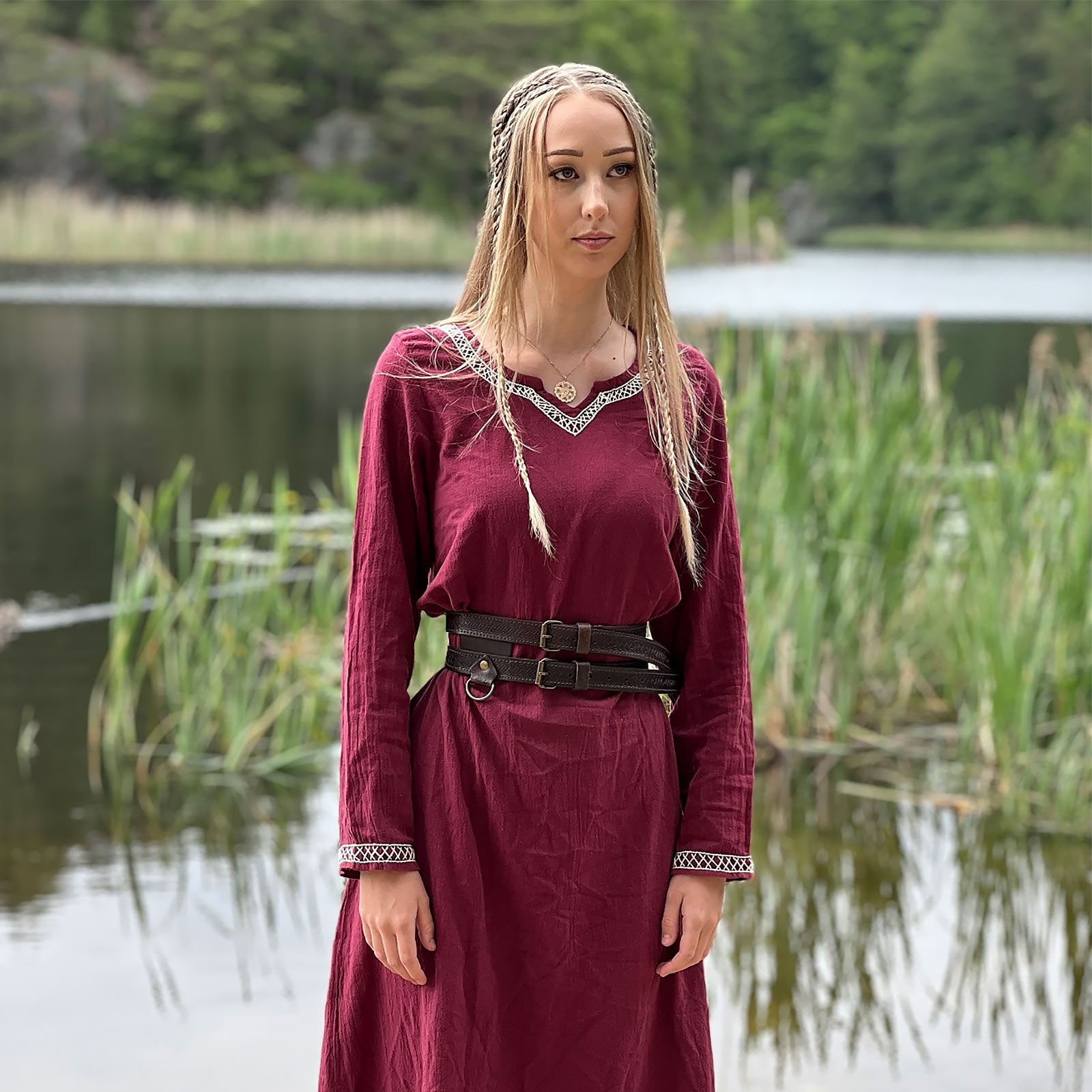 Product image Medieval Dress with Hand Embroidery red