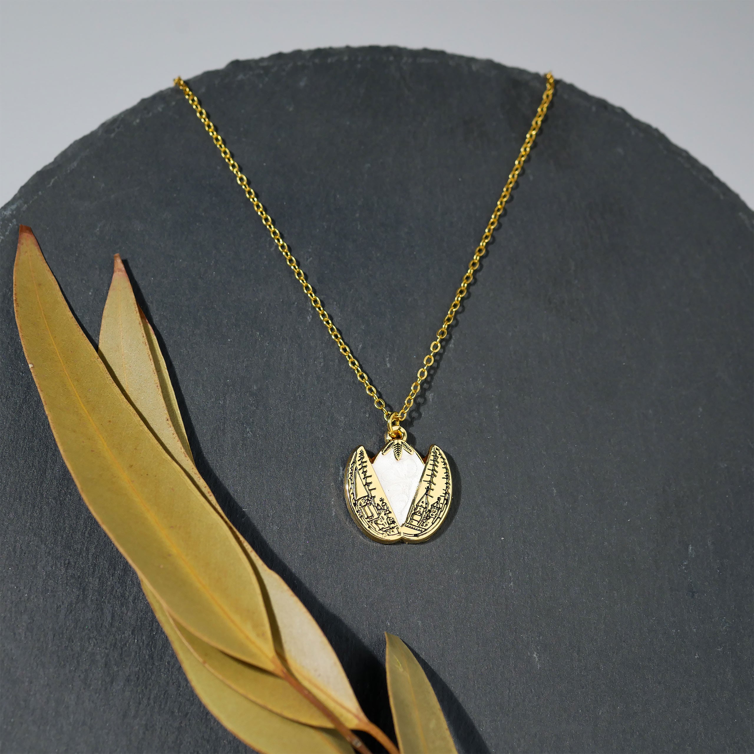 Product image Harry Potter - The Golden Egg Gift Box with Necklace