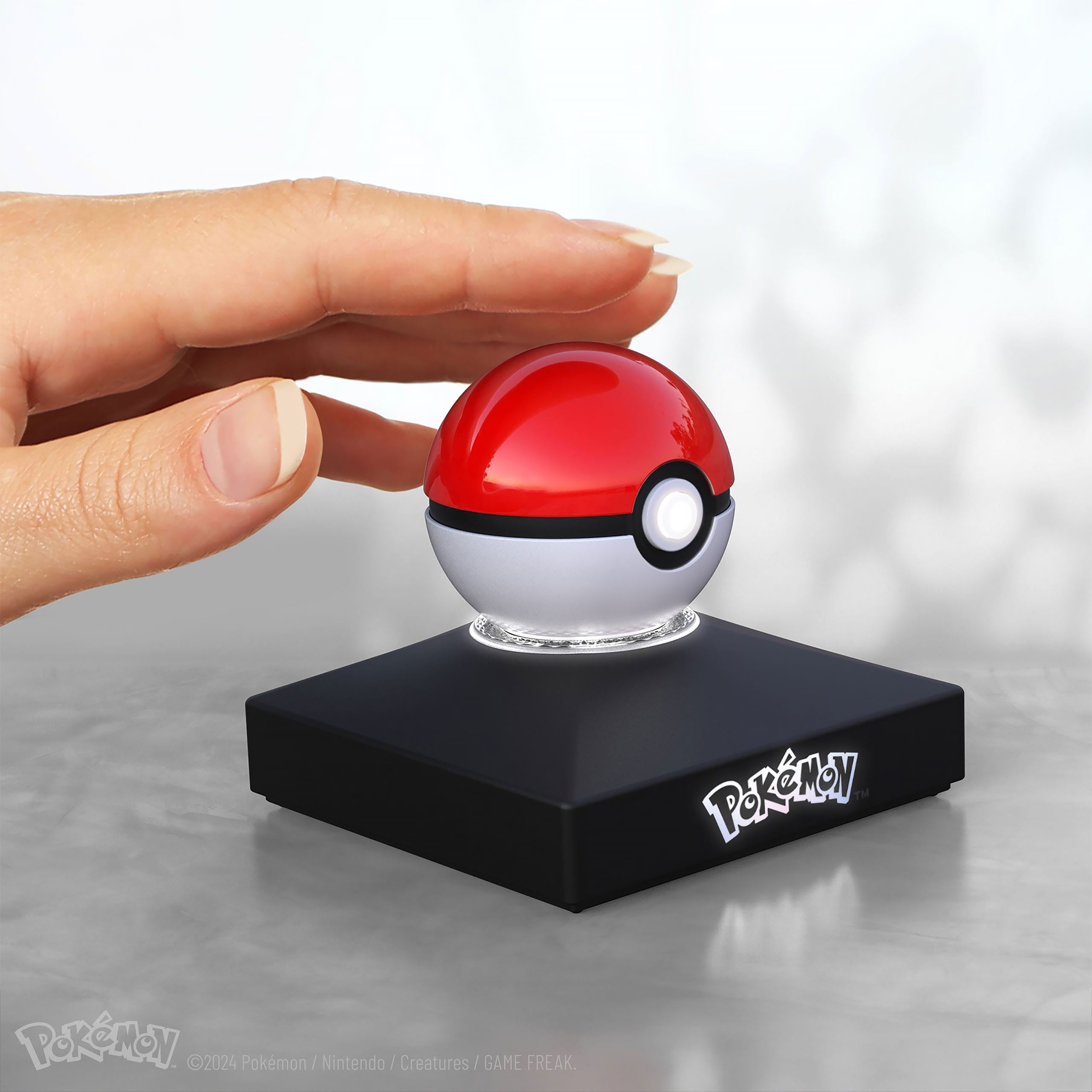 Product image Pokemon - Pokeball Mini Replica with Light