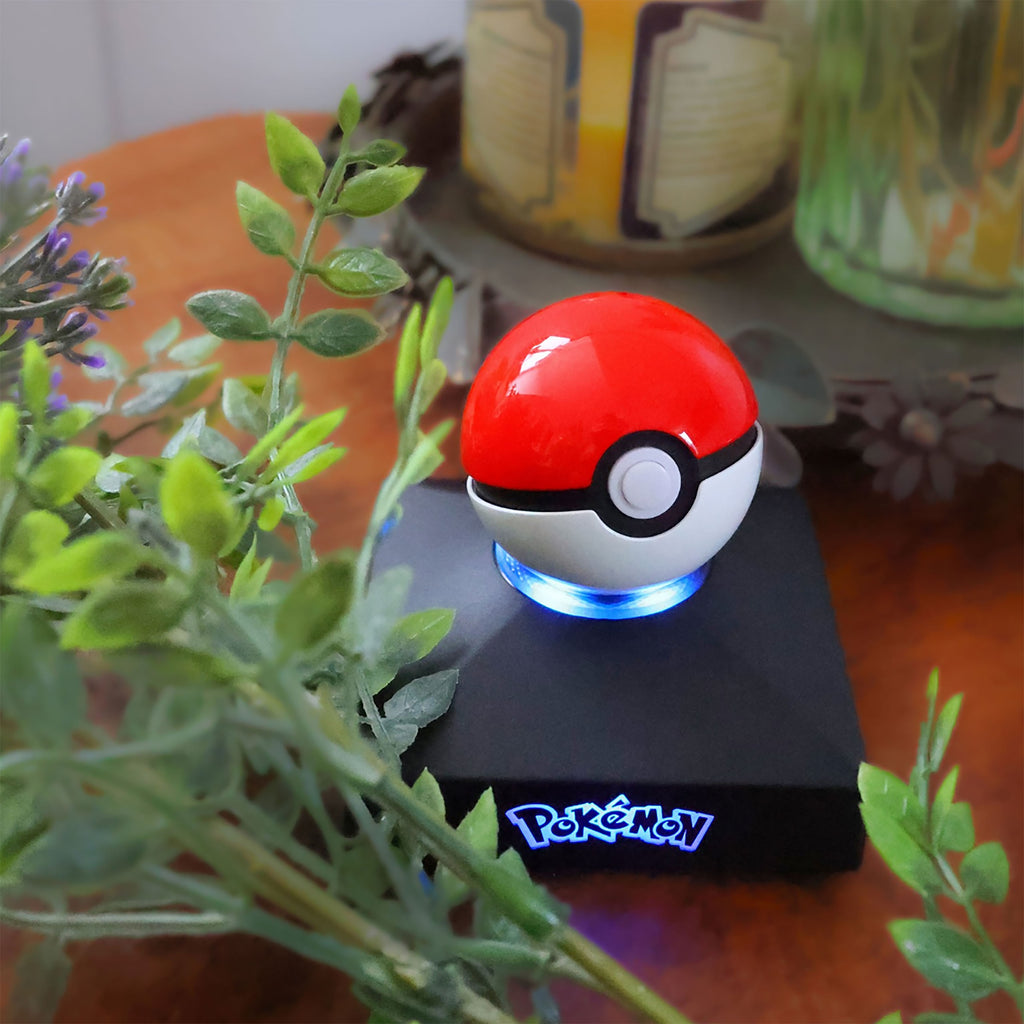 Product image Pokemon - Pokeball Mini Replica with Light