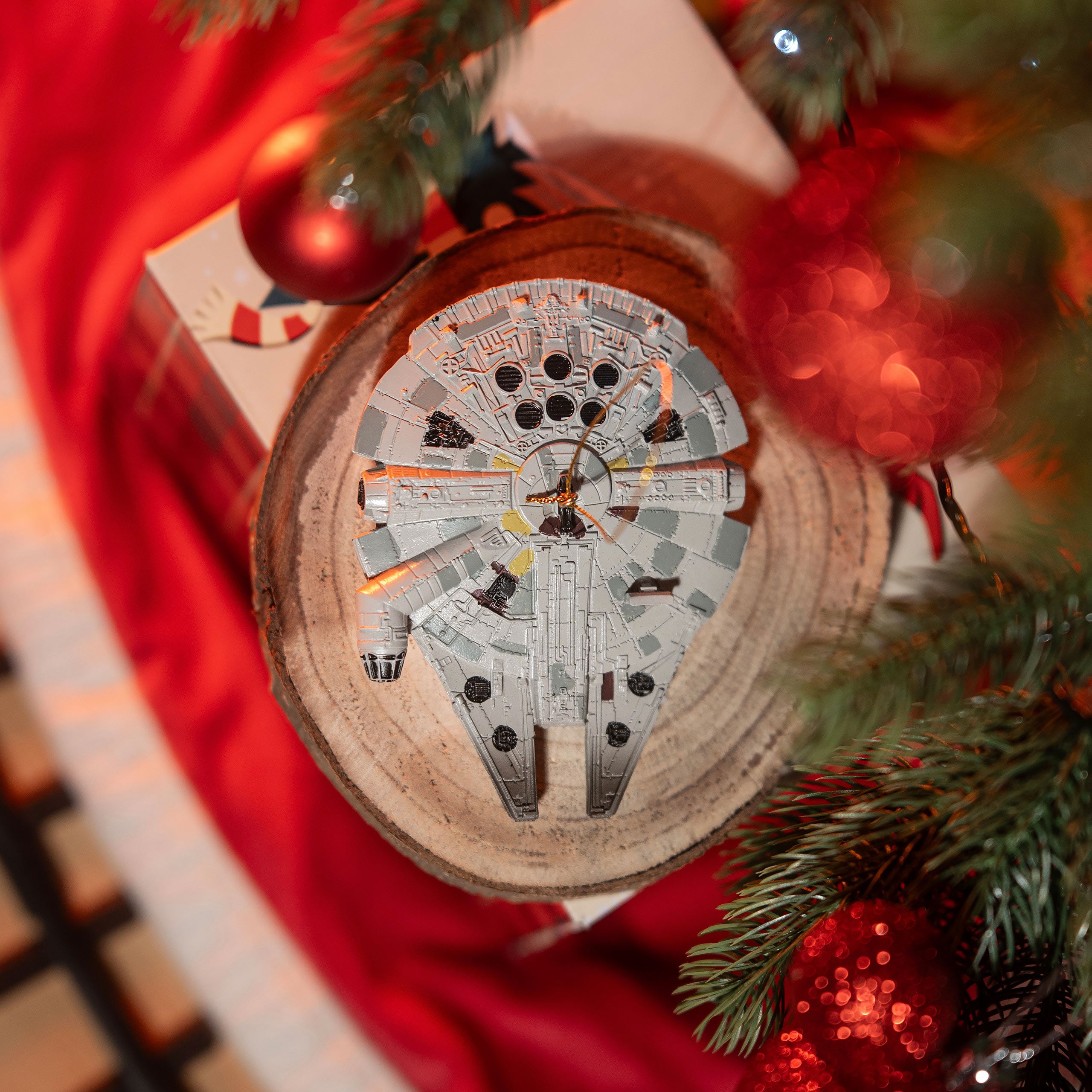 Product image Star Wars - Millennium Falcon Christmas Tree Ornament