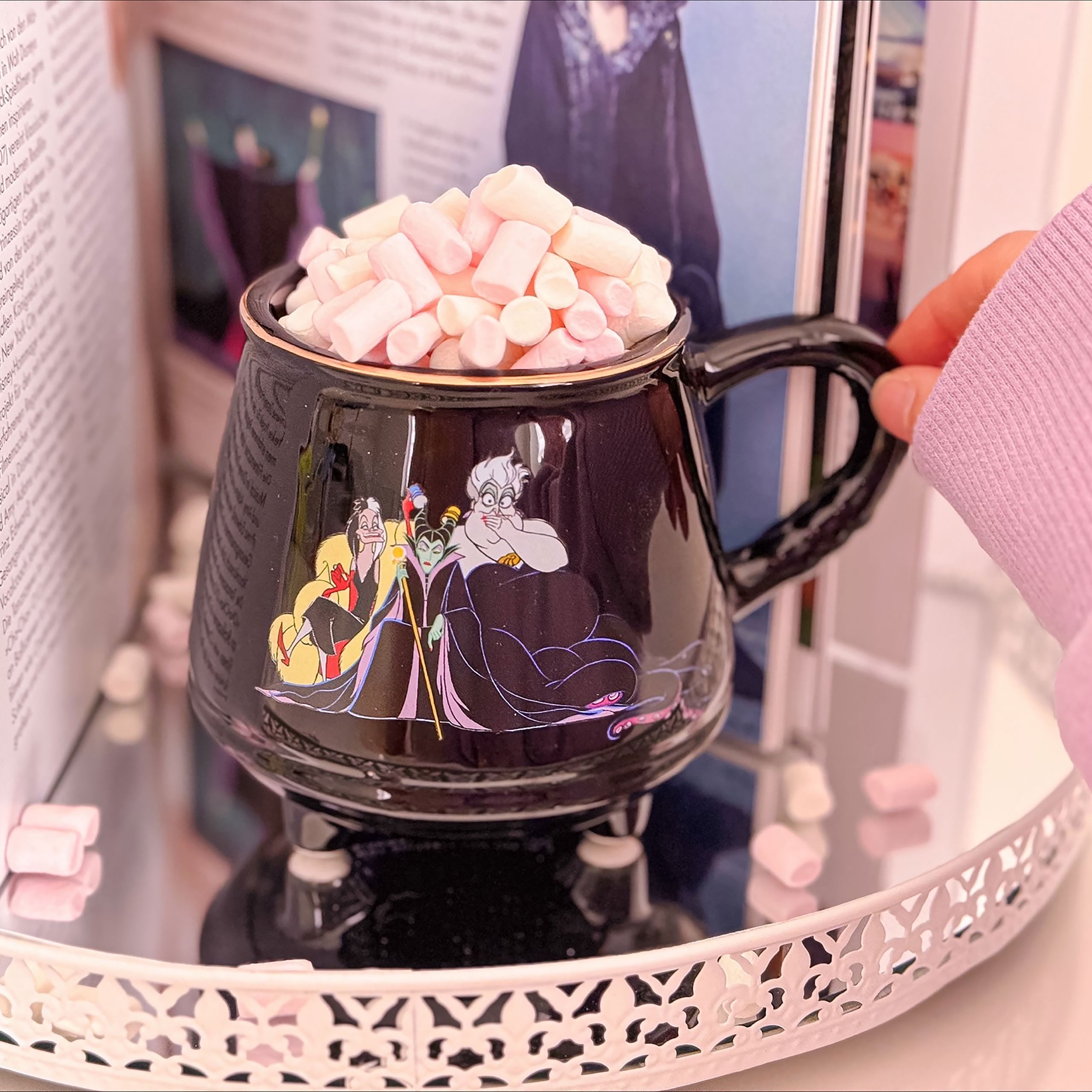 Product image Villains - Trick or Treat Kettle Mug