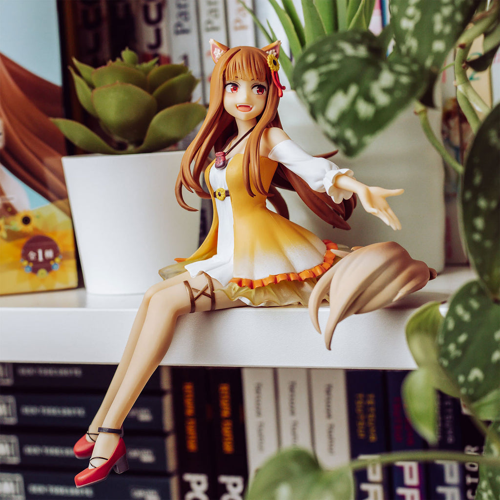 Product image Spice and Wolf - Holo Noodle Stopper Figure Sunflower Dress Version