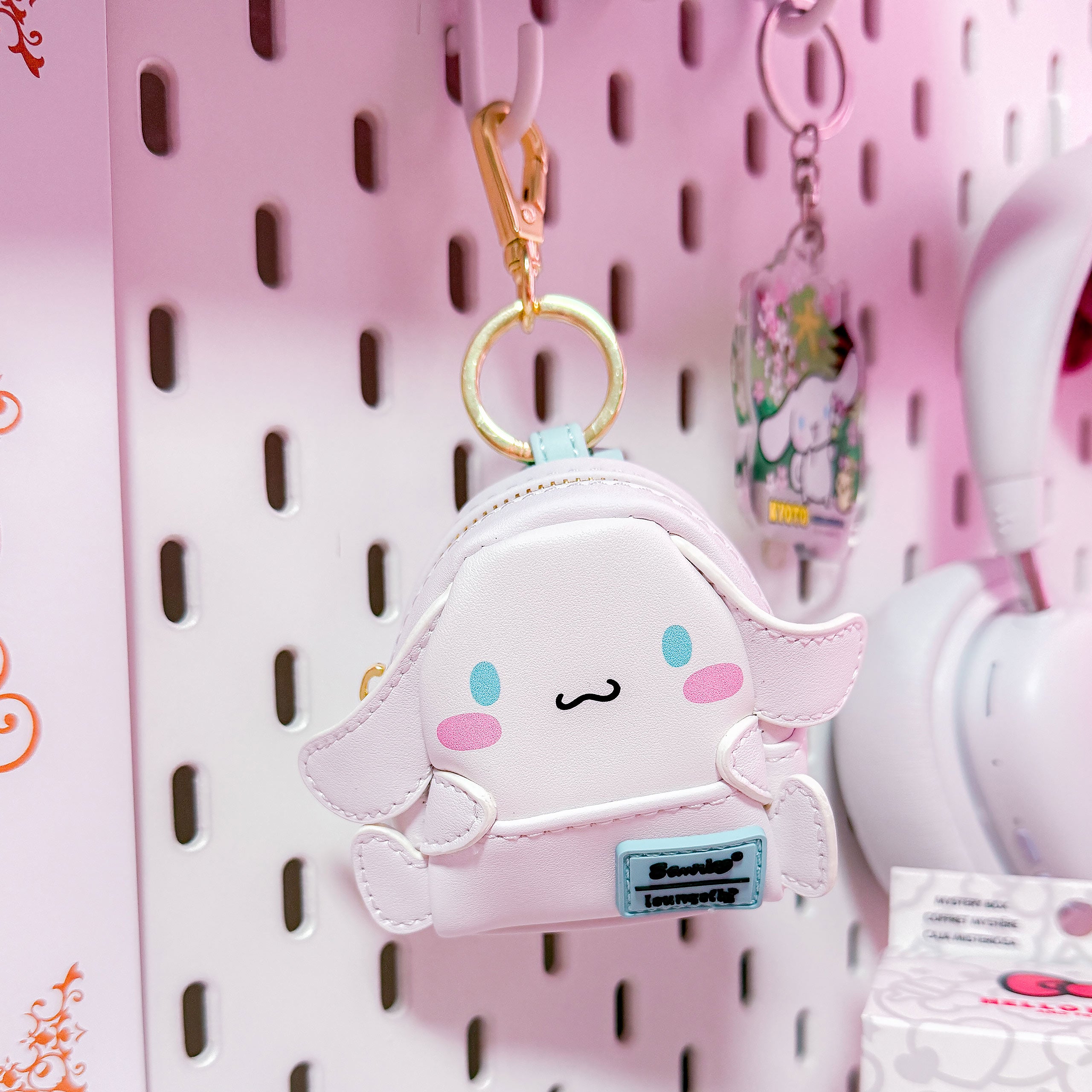 Product image Hello Kitty - 50th Anniversary Classic Mystery Backpack Keychain