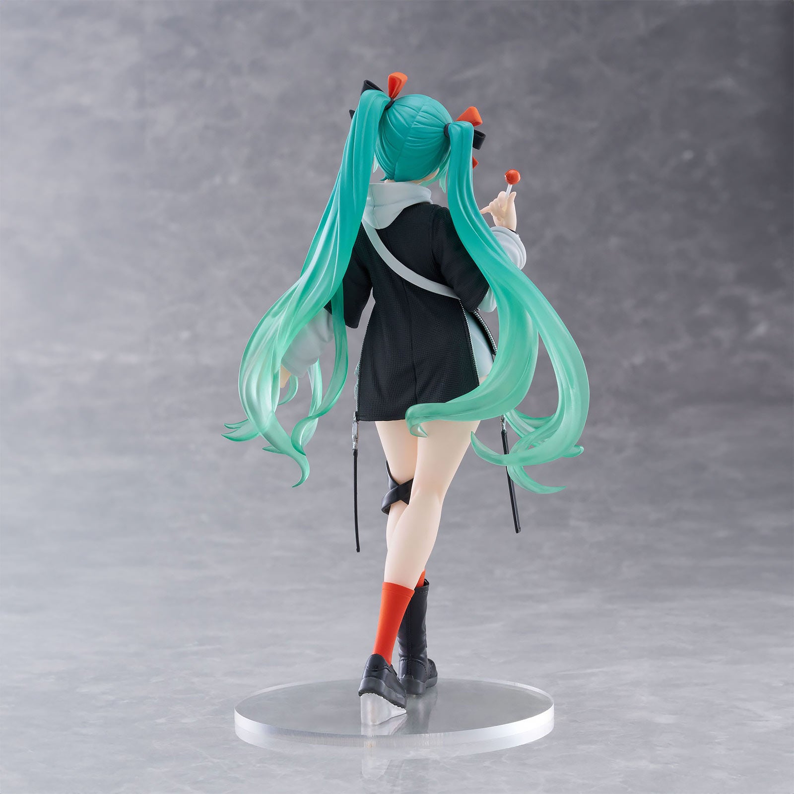 Product image Hatsune Miku - Wonderland Figure Fashion Punk Version