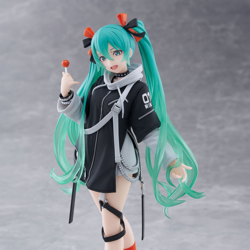 Product image Hatsune Miku - Wonderland Figure Fashion Punk Version