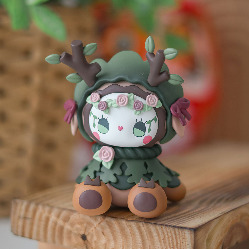 Product image EMMA - Secret Forest Frostveil Villa Mystery Figure